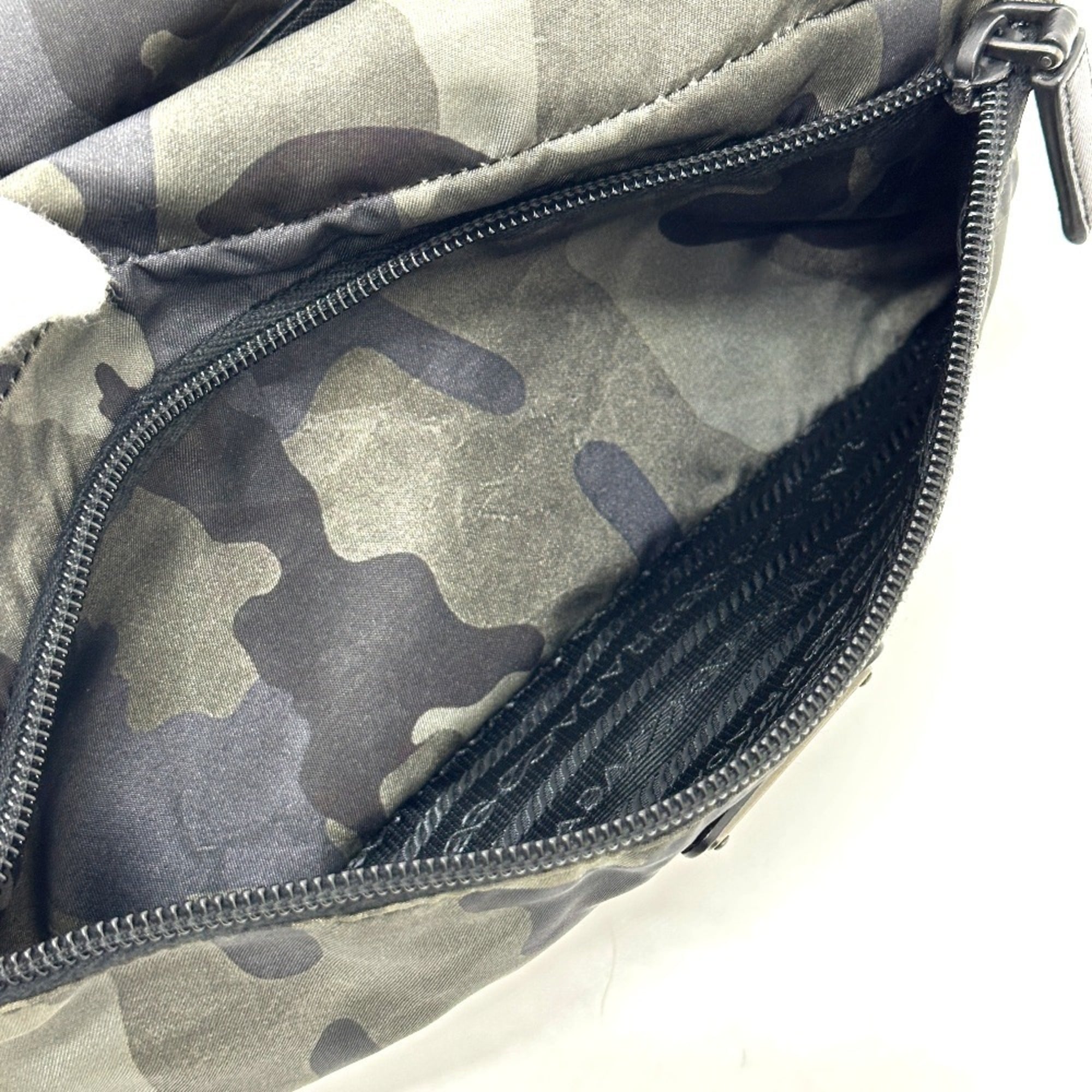 Prada Gray Nylon Clutch Bag Handbag (Pre-Owned)