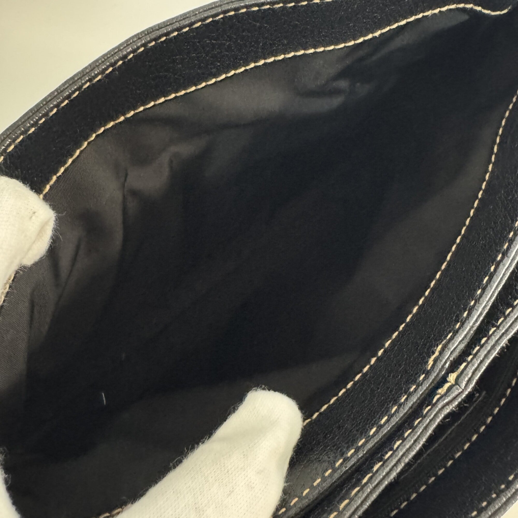 Bvlgari Black Leather Handbag (Pre-Owned)