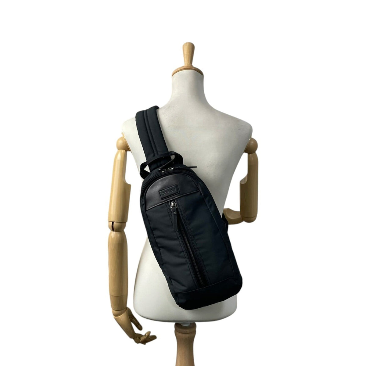 Coach Black Nylon Leather Shoulder Bag Sling Bag (Pre-Owned)
