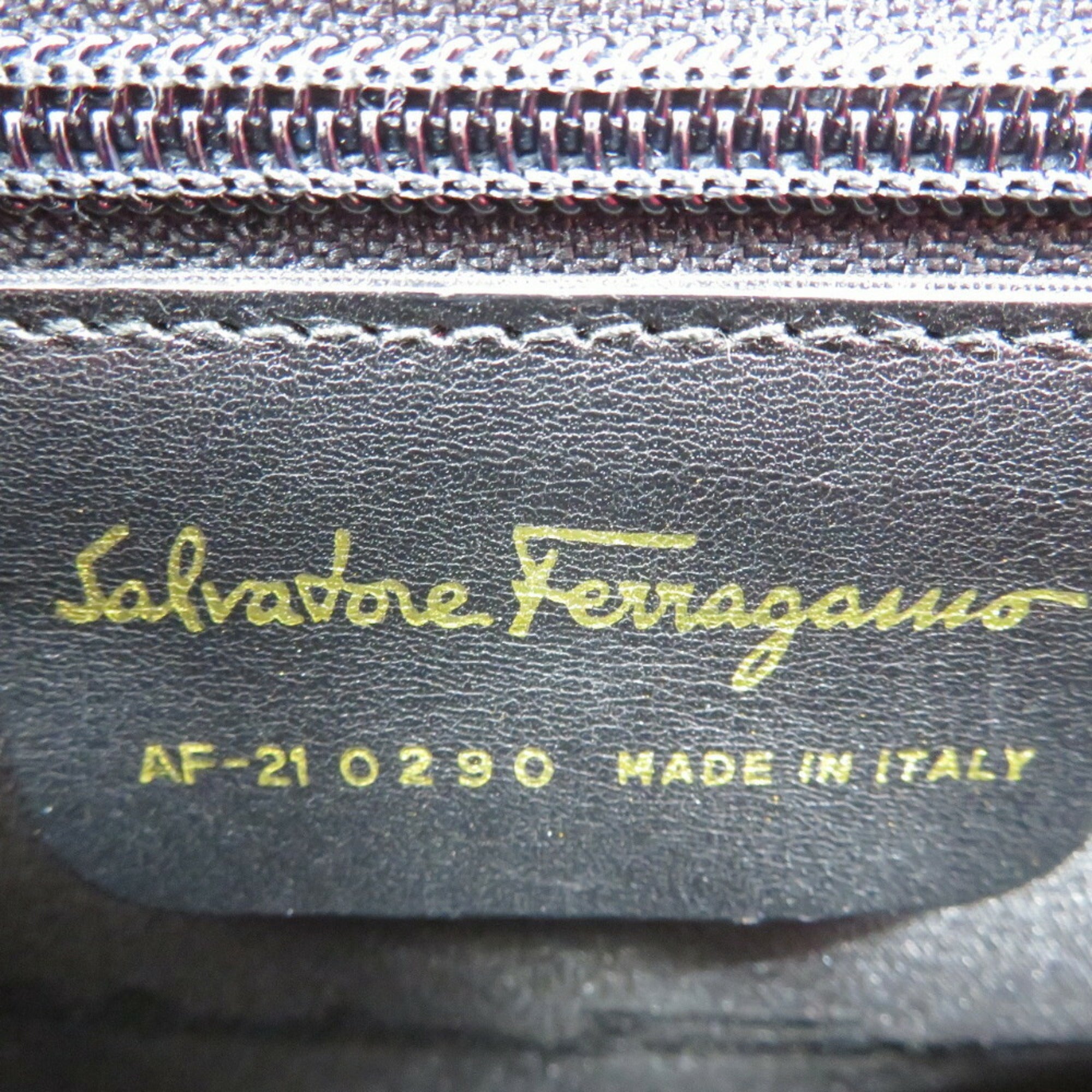 Salvatore Ferragamo Red Color Leather Handbag Shoulder Bag (Pre-Owned)