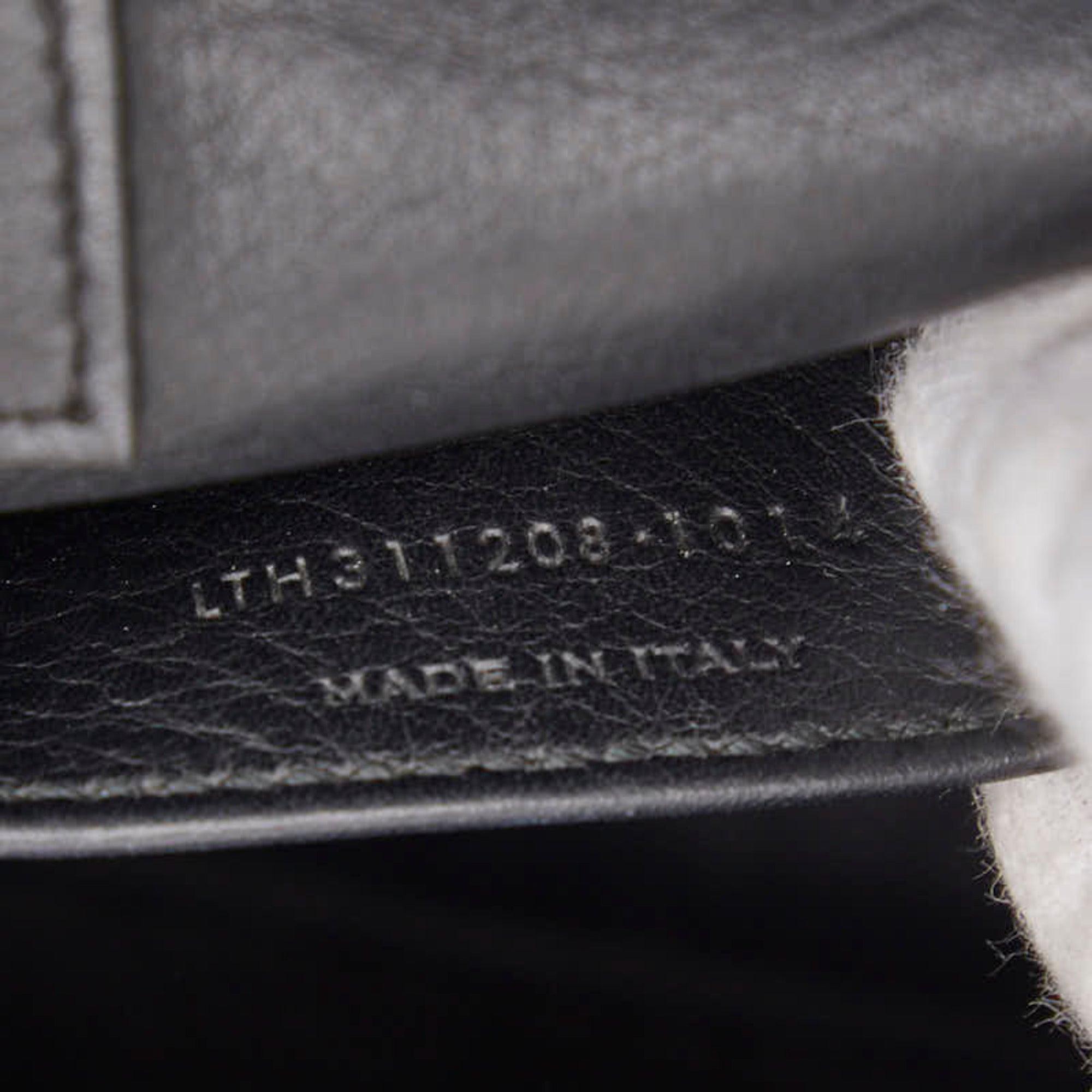 Saint Laurent Black Leather Handbag (Pre-Owned)