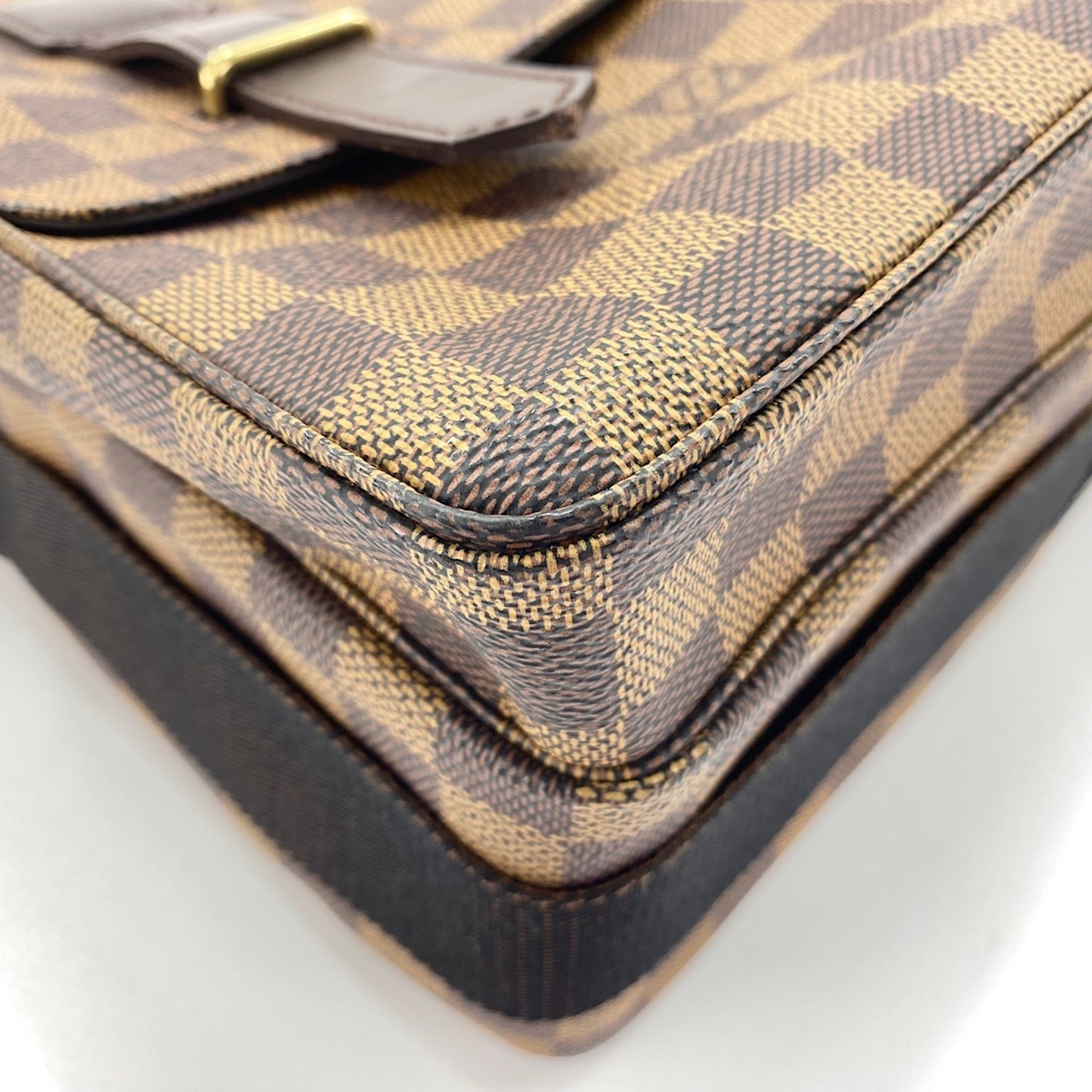 Louis Vuitton Brown Shoulder Bag (Pre-Owned)