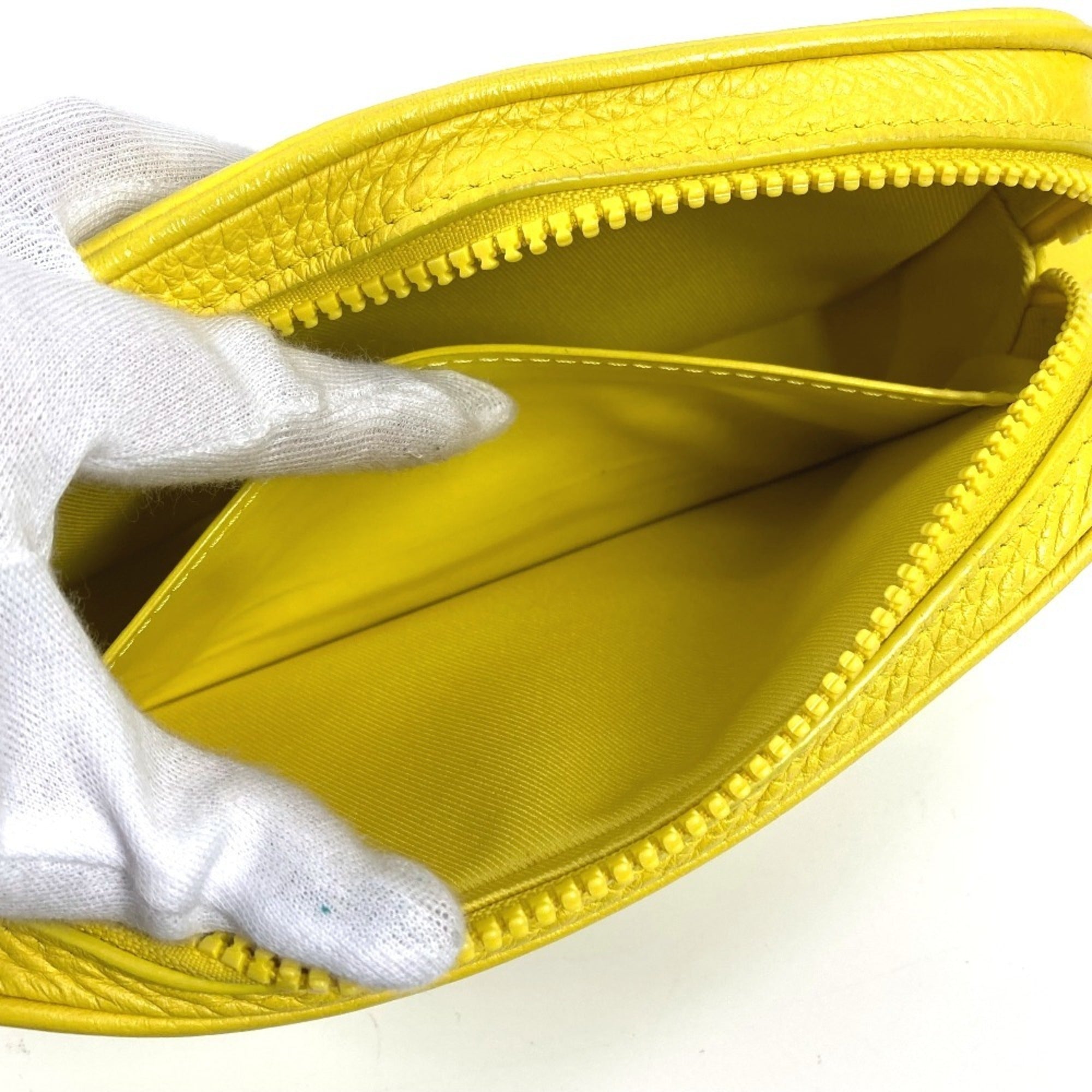 Louis Vuitton Yellow Leather Clutch Bag (Pre-Owned)