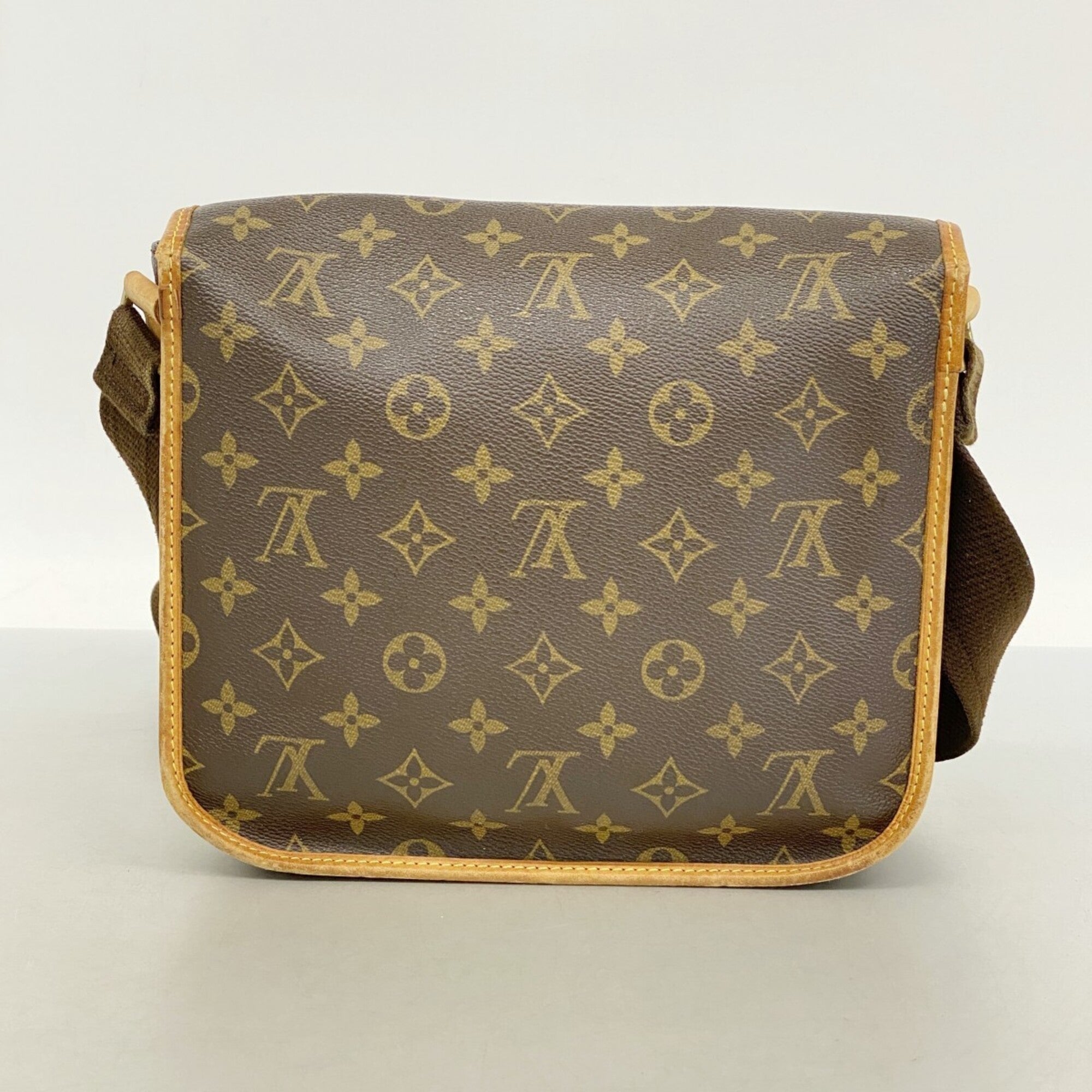 Louis Vuitton Brown Shoulder Bag (Pre-Owned)