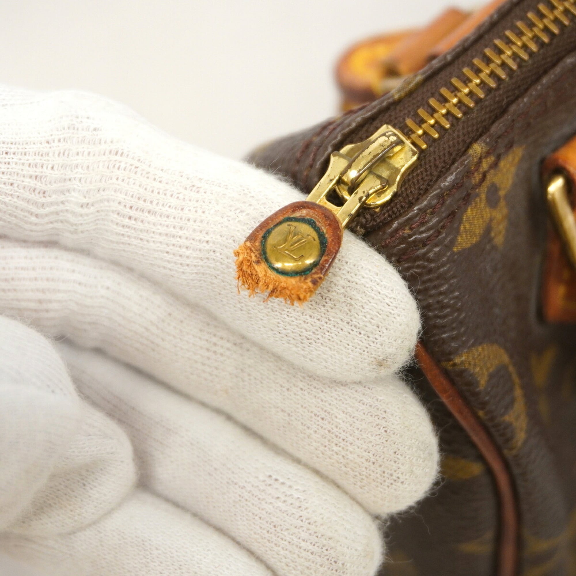 Louis Vuitton Brown Handbag (Pre-Owned)
