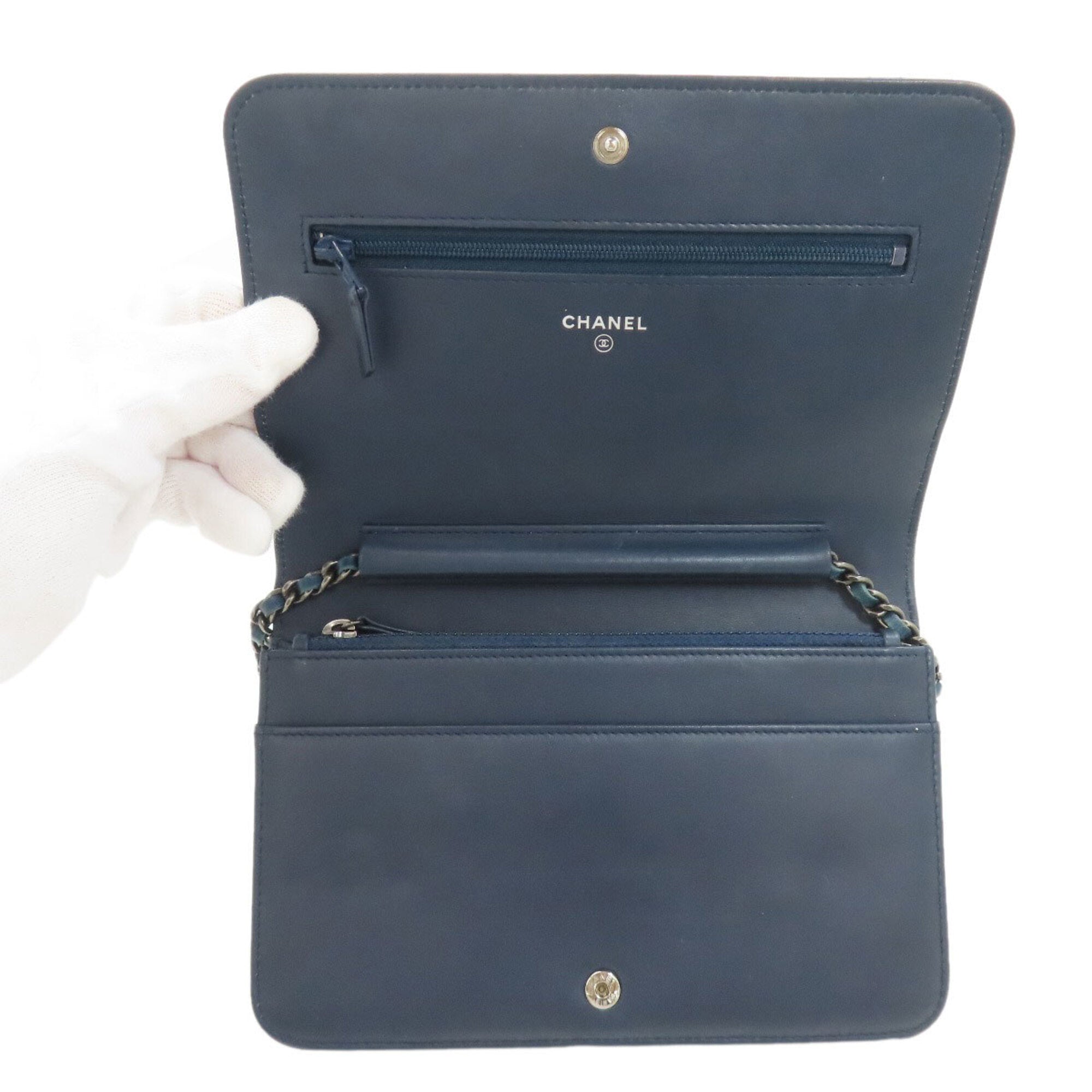 Chanel Matelasse Blue Leather Chain/Shoulder Wallet (Pre-Owned)