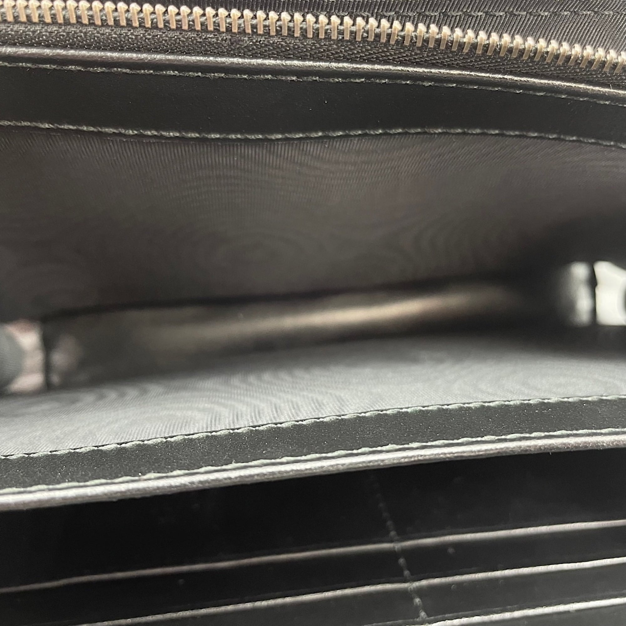 Gucci Black Shoulder Bag (Pre-Owned)