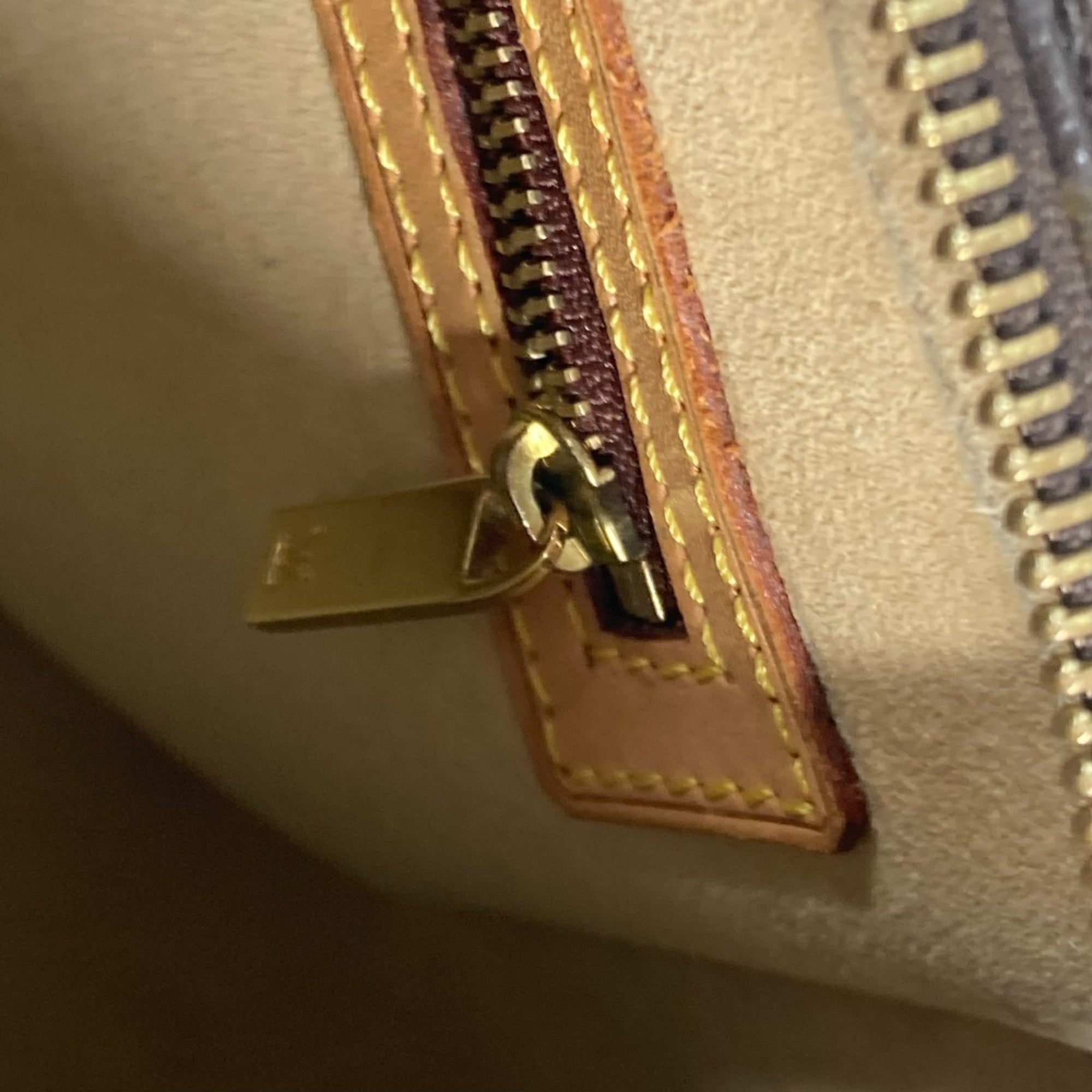 Louis Vuitton Monogram Brown Monogram Shoulder Bag (Pre-Owned)