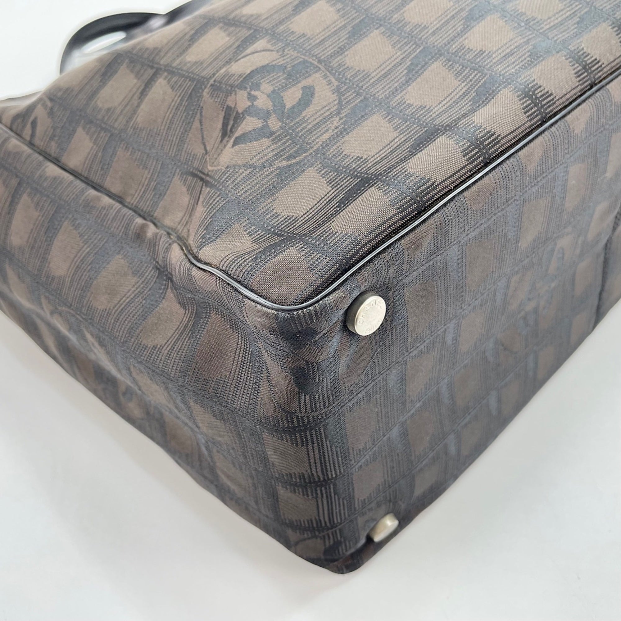 Chanel Brown New Travel Line Tote Bag (Pre-Owned)