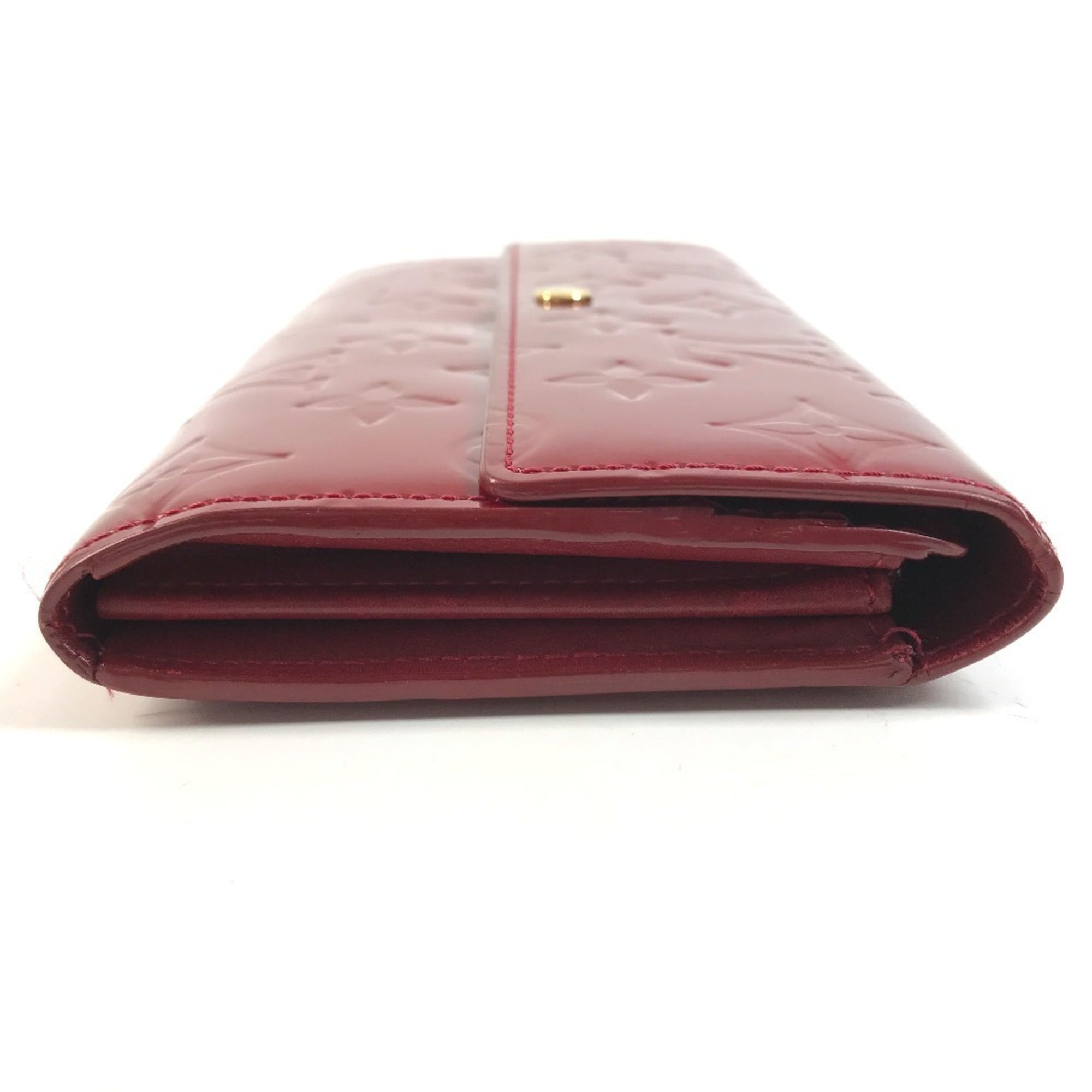 Louis Vuitton Monogram Vernis Pomme D'amour Red Color Monogram Vernis Long Wallet (Bi-Fold) (Pre-Owned)