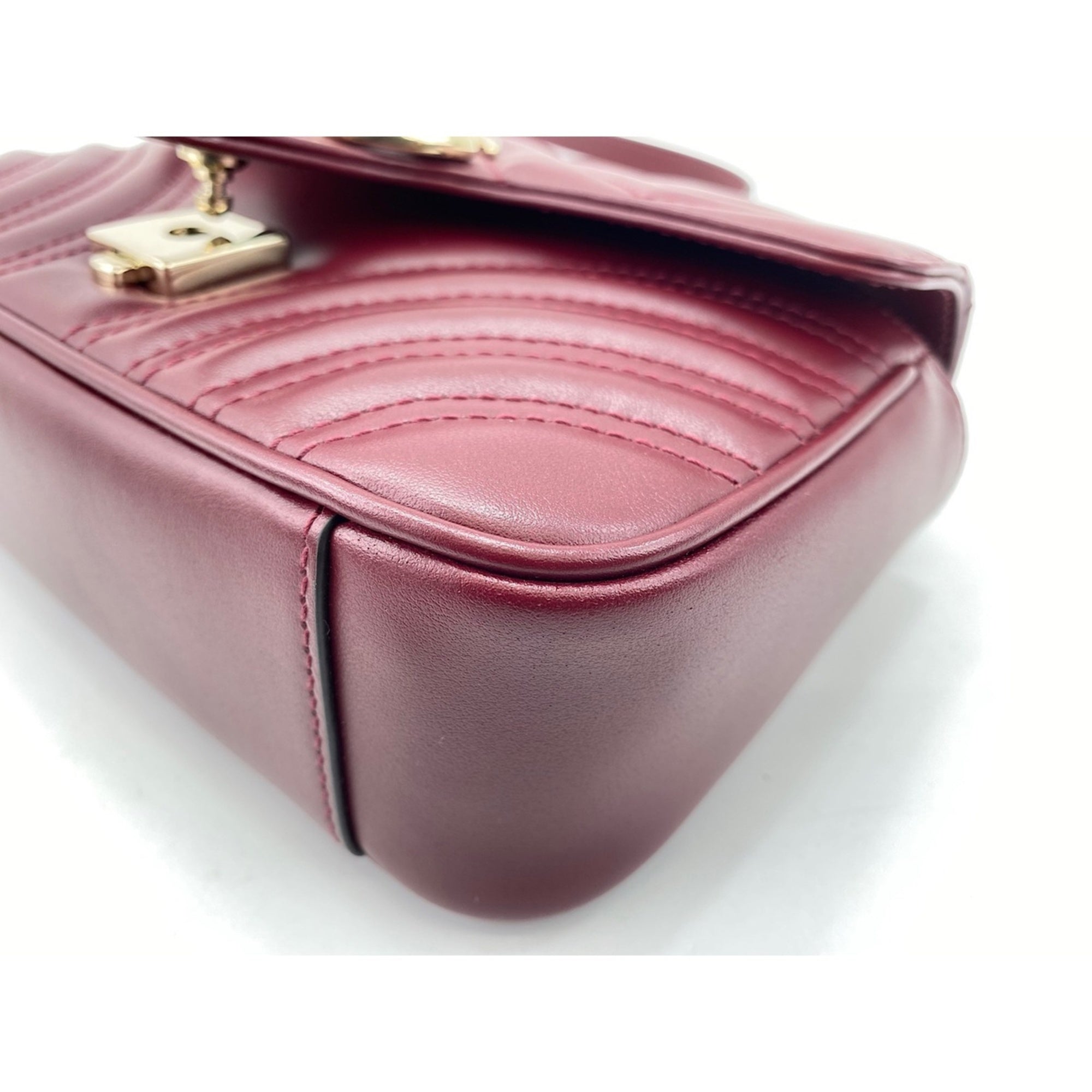 Gucci Red Color Wine Shoulder Bag (Pre-Owned)
