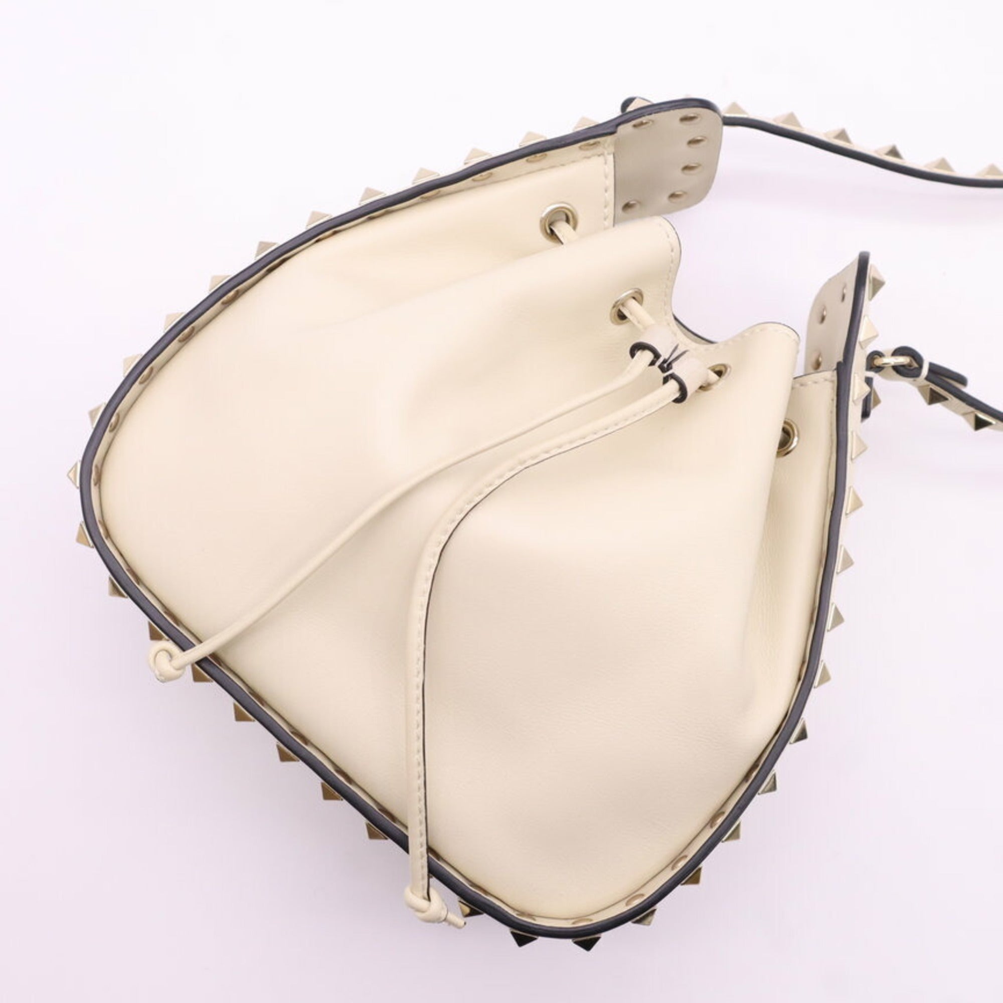 Valentino Ivory Leather Shoulder Bag (Pre-Owned)