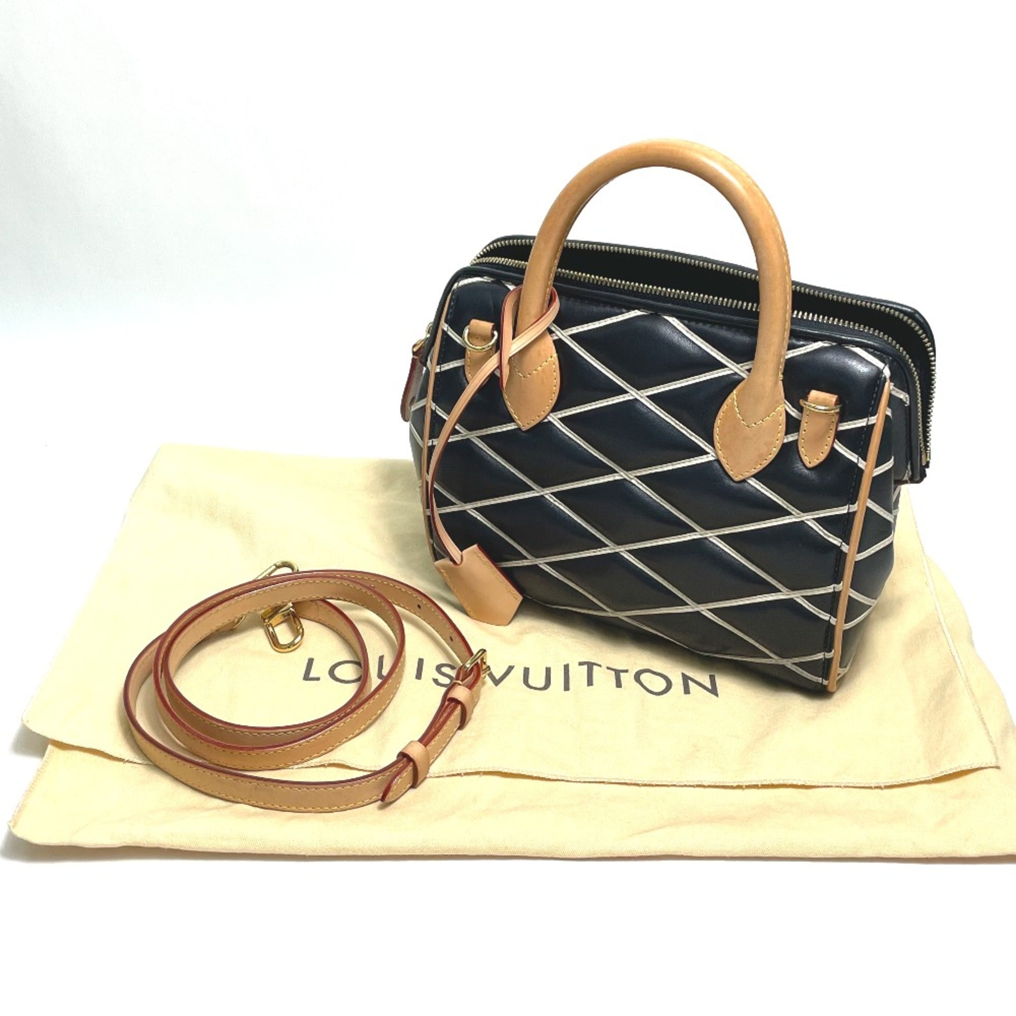 Louis Vuitton Black Leather Handbag (Pre-Owned)