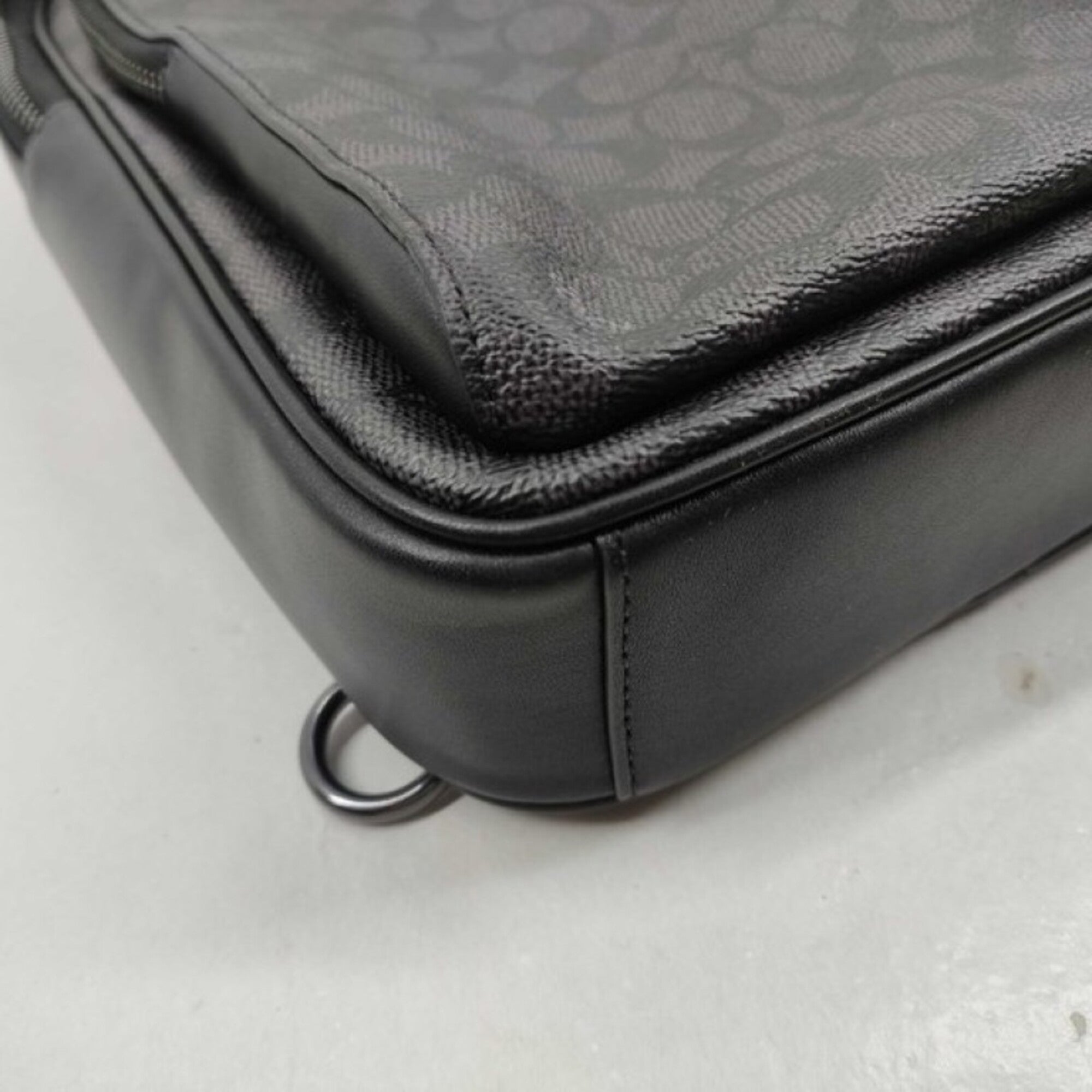 Coach Black Pvc Leather Shoulder Bag Sling Bag (Pre-Owned)