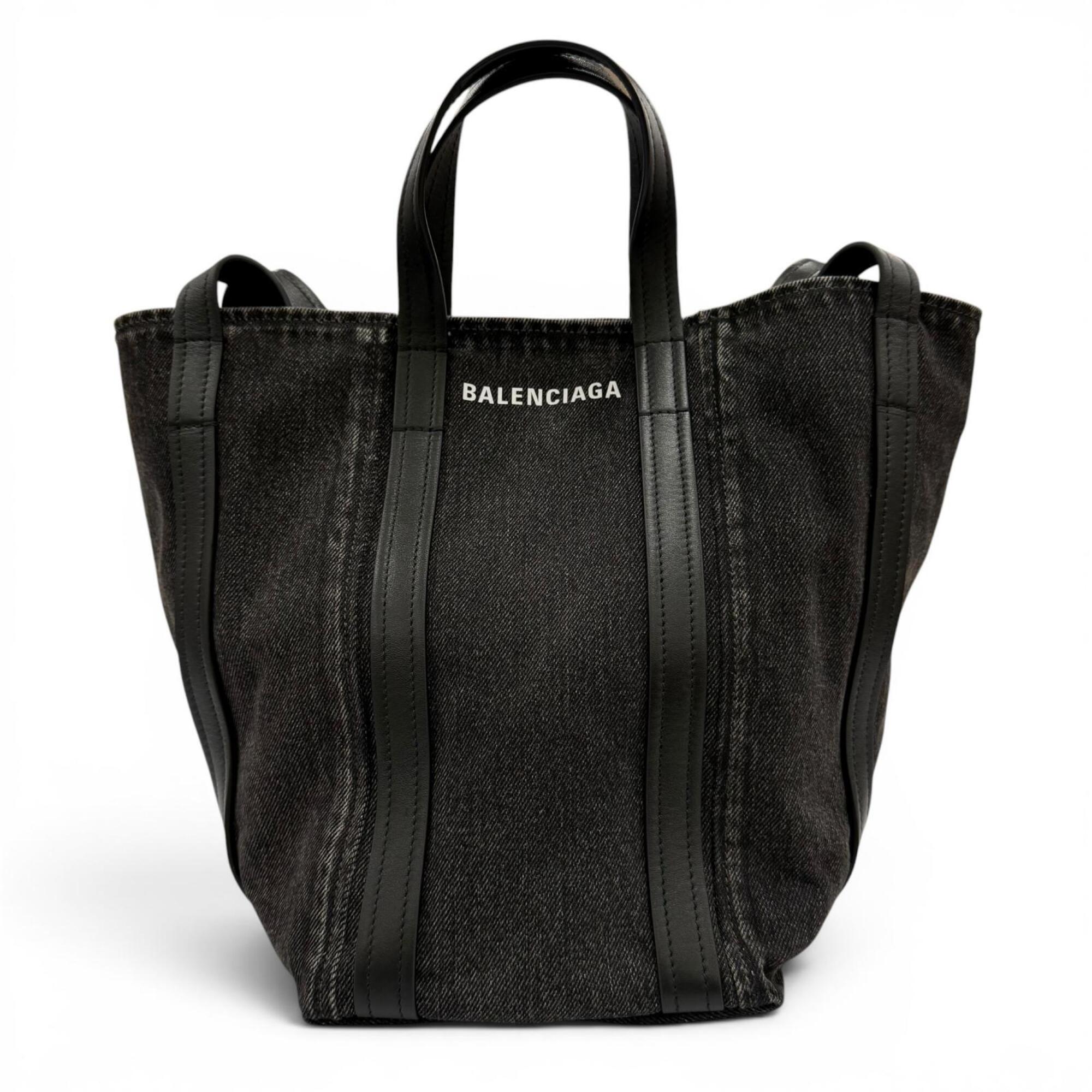 Balenciaga Black Leather Handbag Shoulder Bag (Pre-Owned)