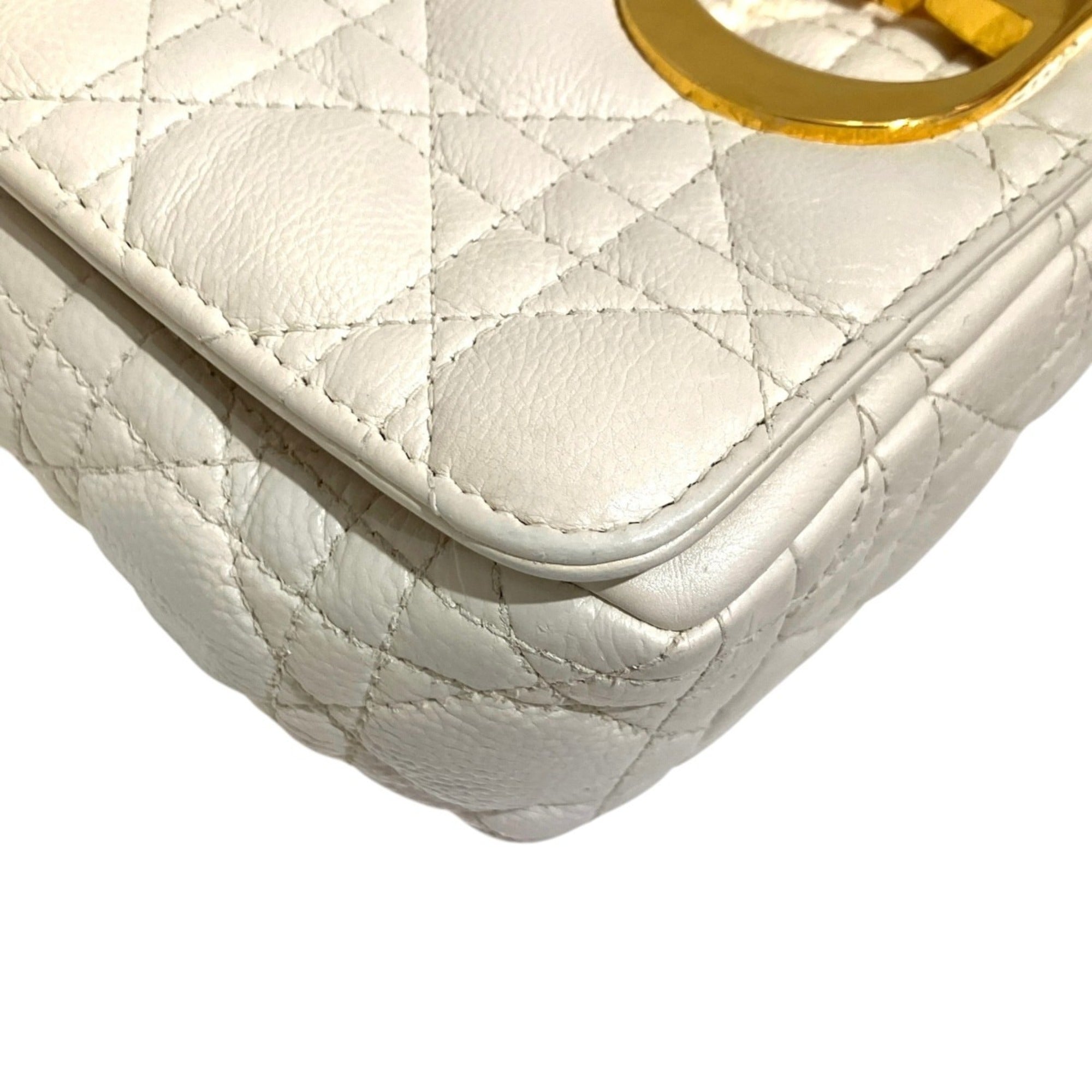 Christian Dior White Leather Shoulder Bag (Pre-Owned)