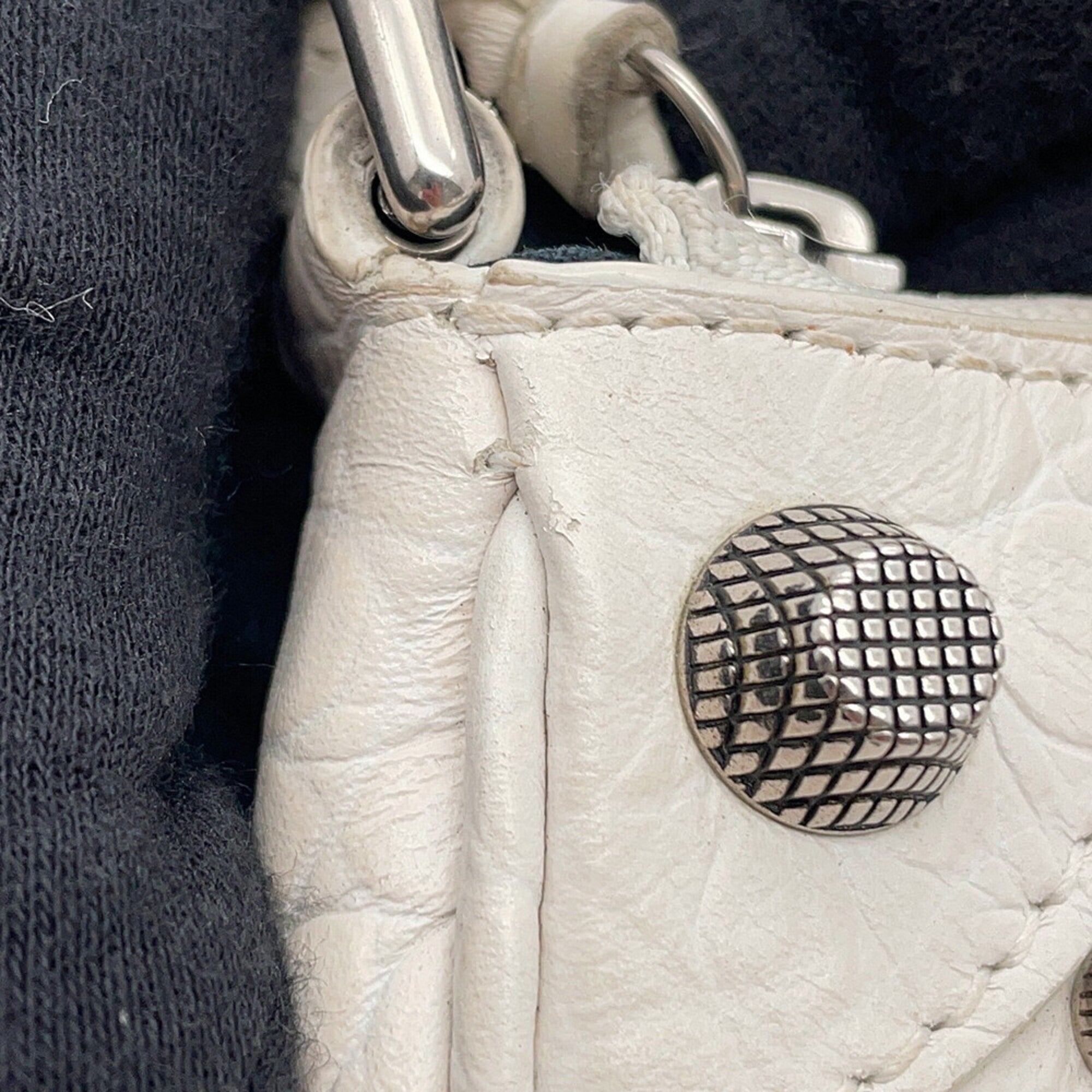 Balenciaga White Leather Shoulder Bag (Pre-Owned)