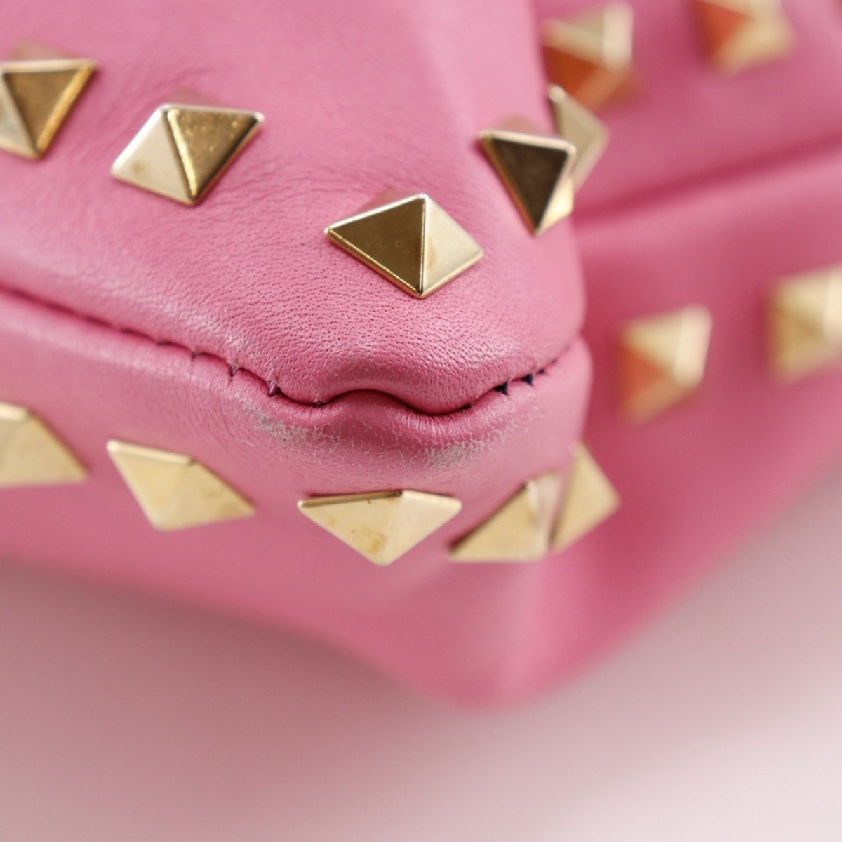 Valentino Pink Leather Clutch Bag (Pre-Owned)