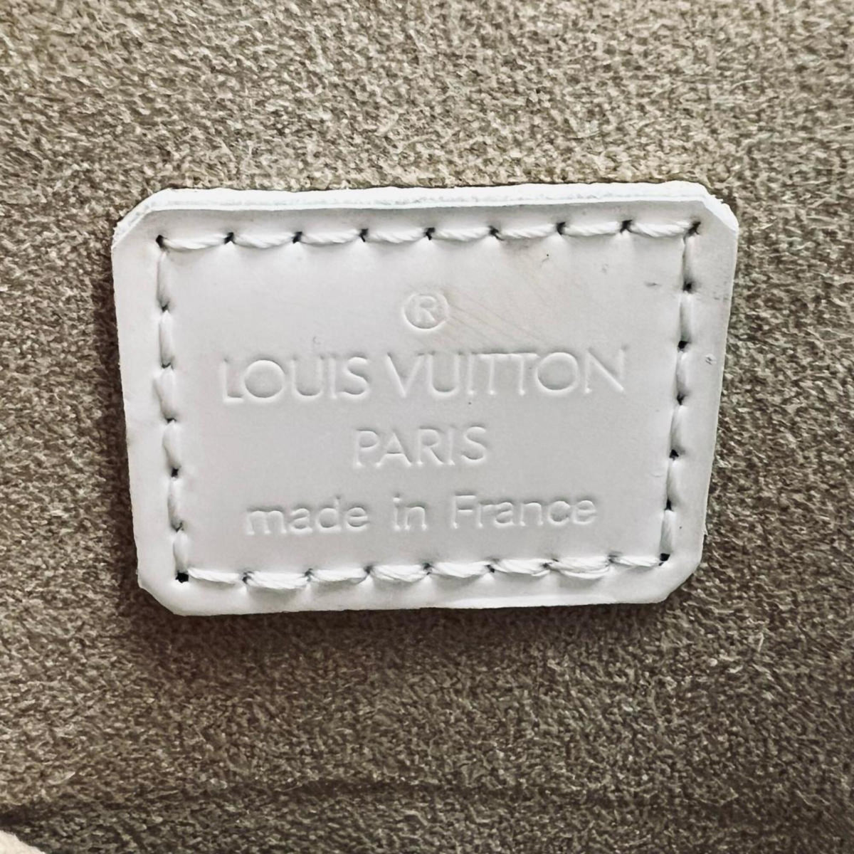 Louis Vuitton Beige Leather Handbag (Pre-Owned)