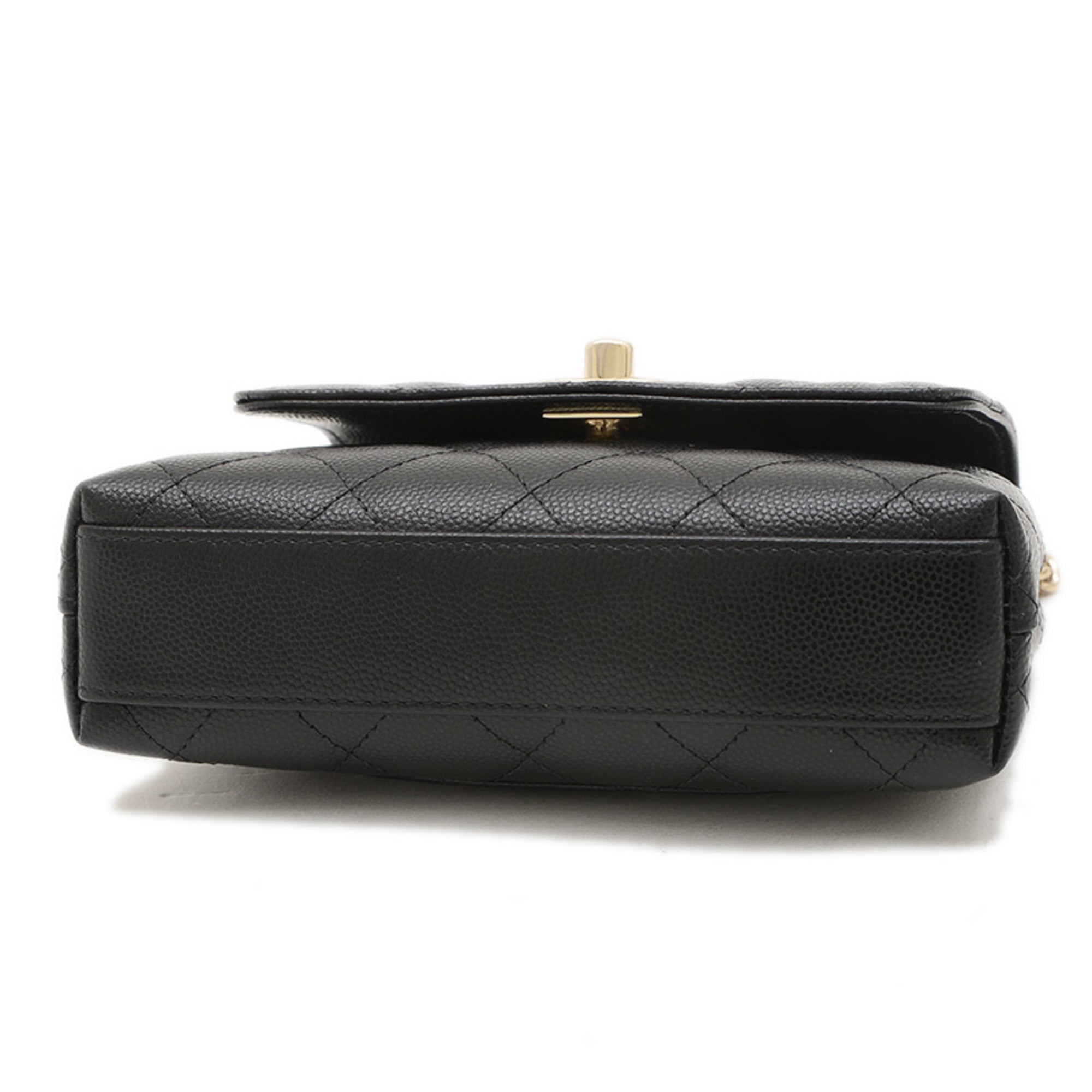 Chanel Black Grained Calfskin Handbag (Pre-Owned)
