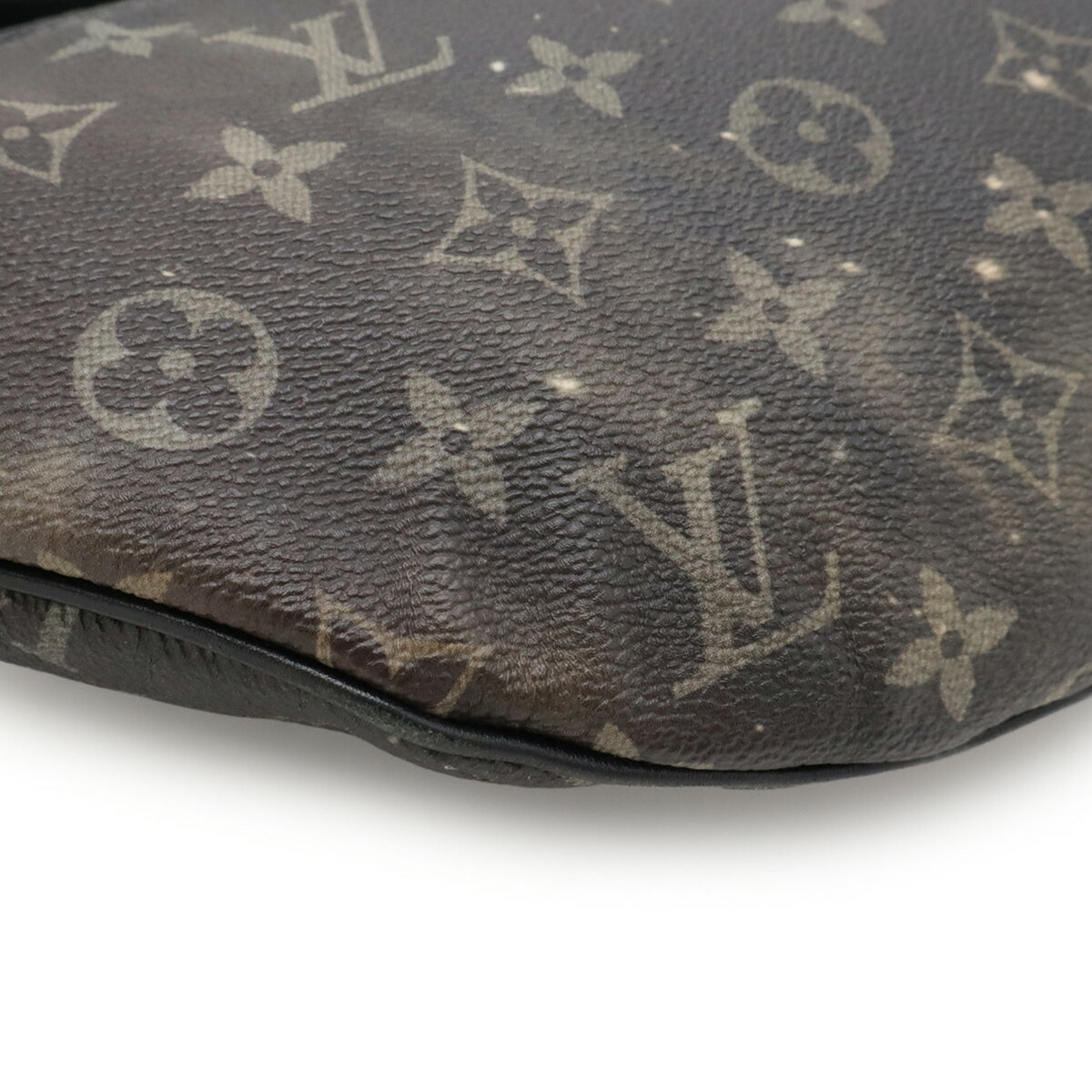 Louis Vuitton Black Gray Multi-Color Monogram Leather Pouch (Pre-Owned)