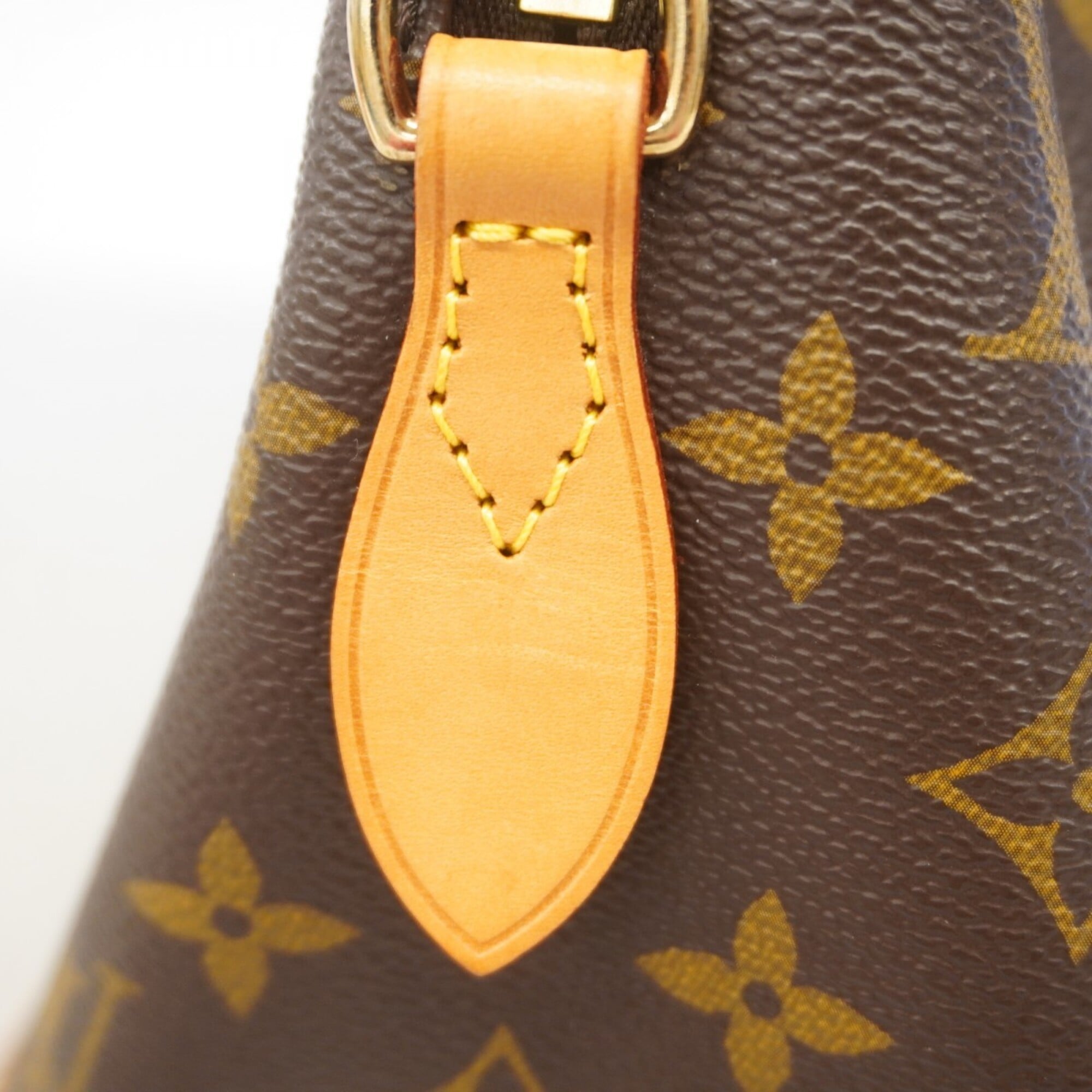 Louis Vuitton Brown Handbag (Pre-Owned)