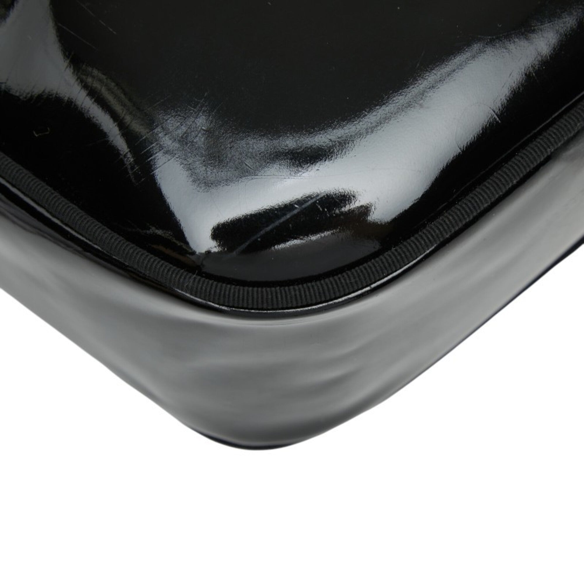 Salvatore Ferragamo Black Leather Shoulder Bag (Pre-Owned)