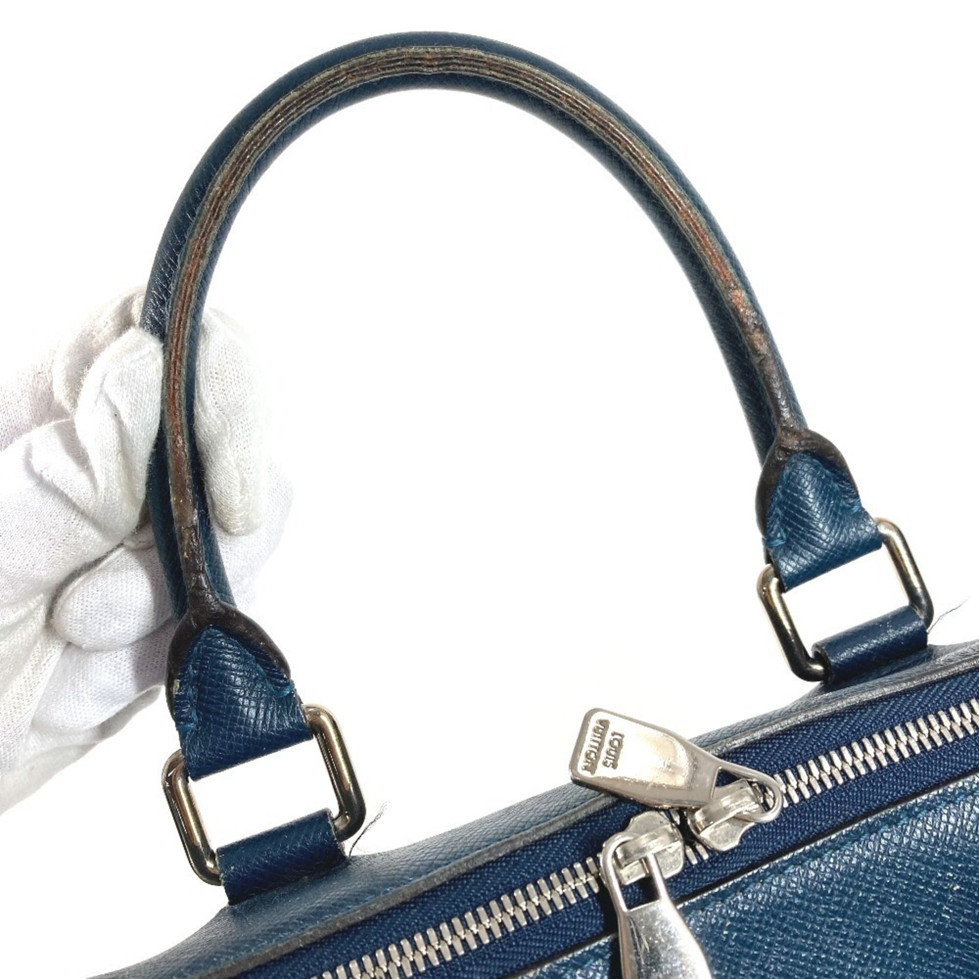 Louis Vuitton Blue Ocean Taiga Leather Shoulder Bag Tote Bag (Pre-Owned)