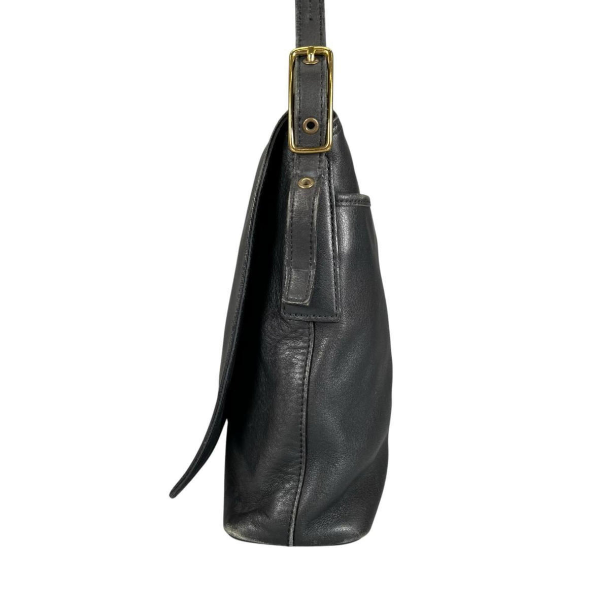 Coach Black Leather Shoulder Bag (Pre-Owned)