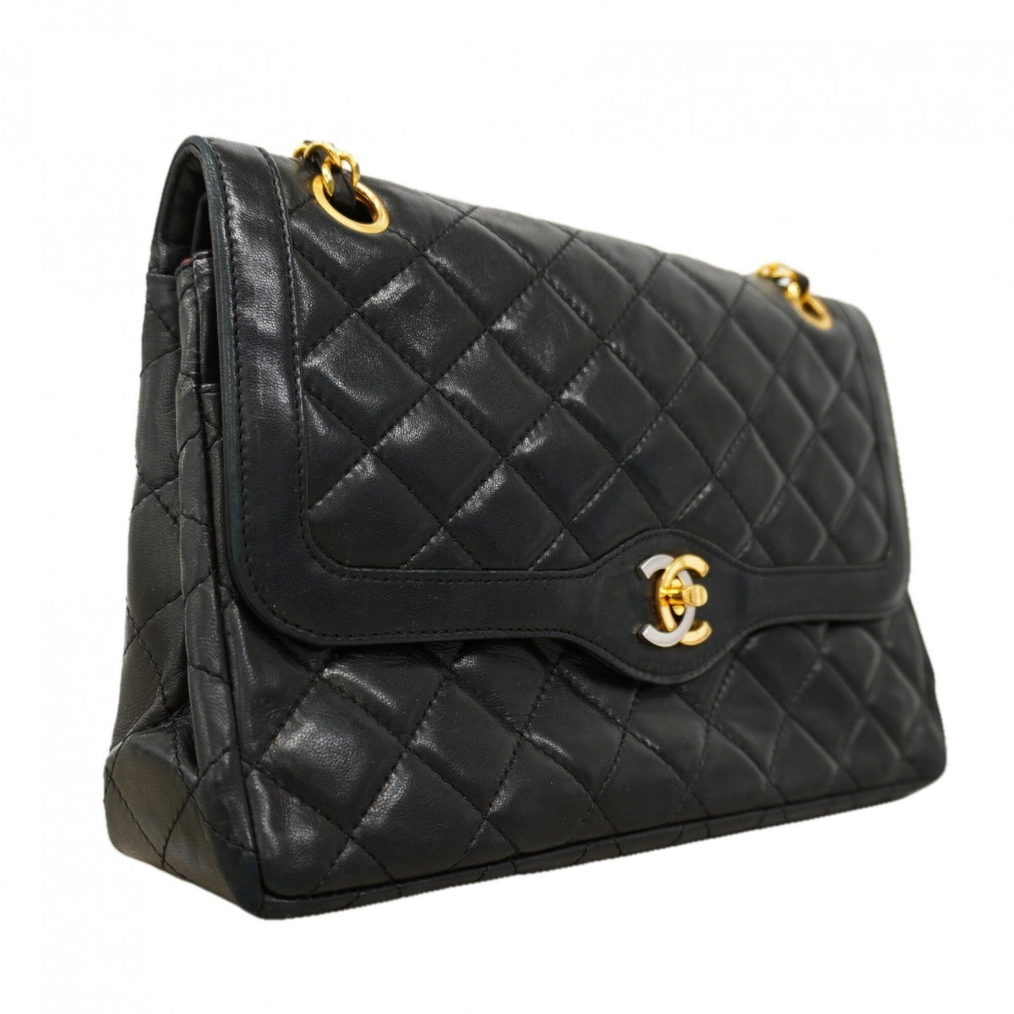Chanel Black Leather Shoulder Bag (Pre-Owned)