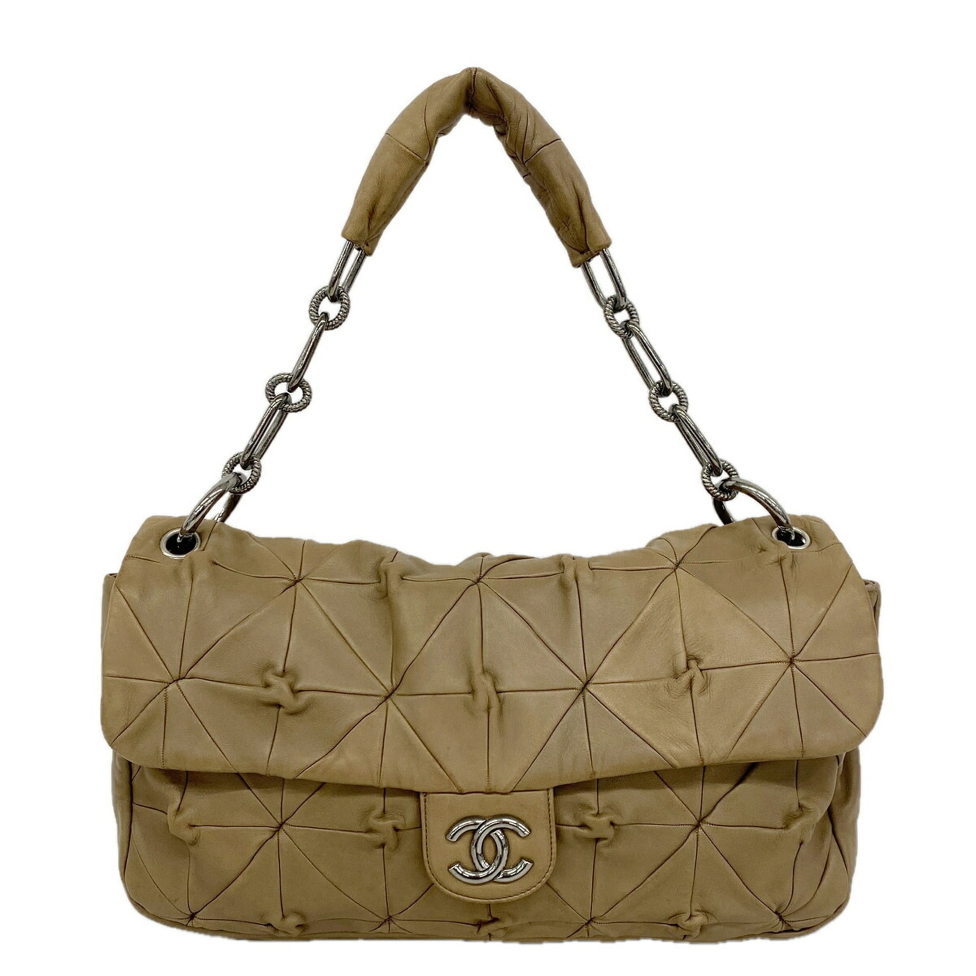 Chanel Brown Leather Shoulder Bag (Pre-Owned)