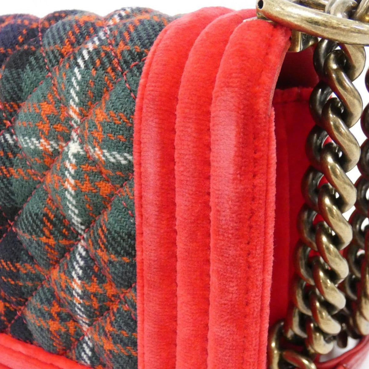 Chanel Green Red Color Canvas Shoulder Bag (Pre-Owned)