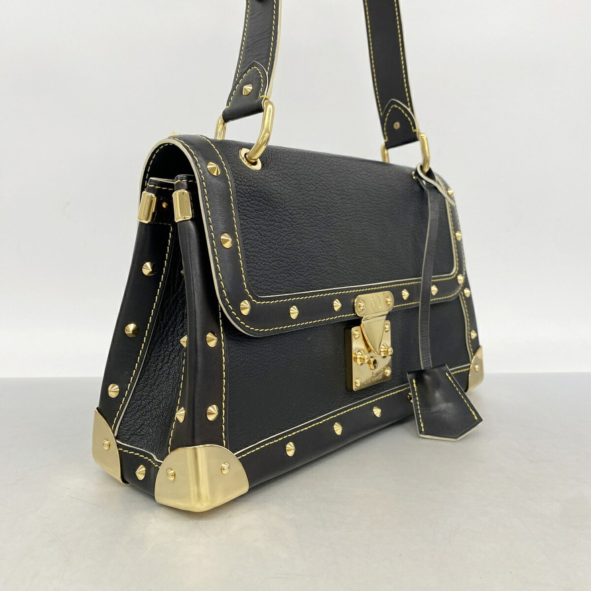 Louis Vuitton Noir Shoulder Bag (Pre-Owned)