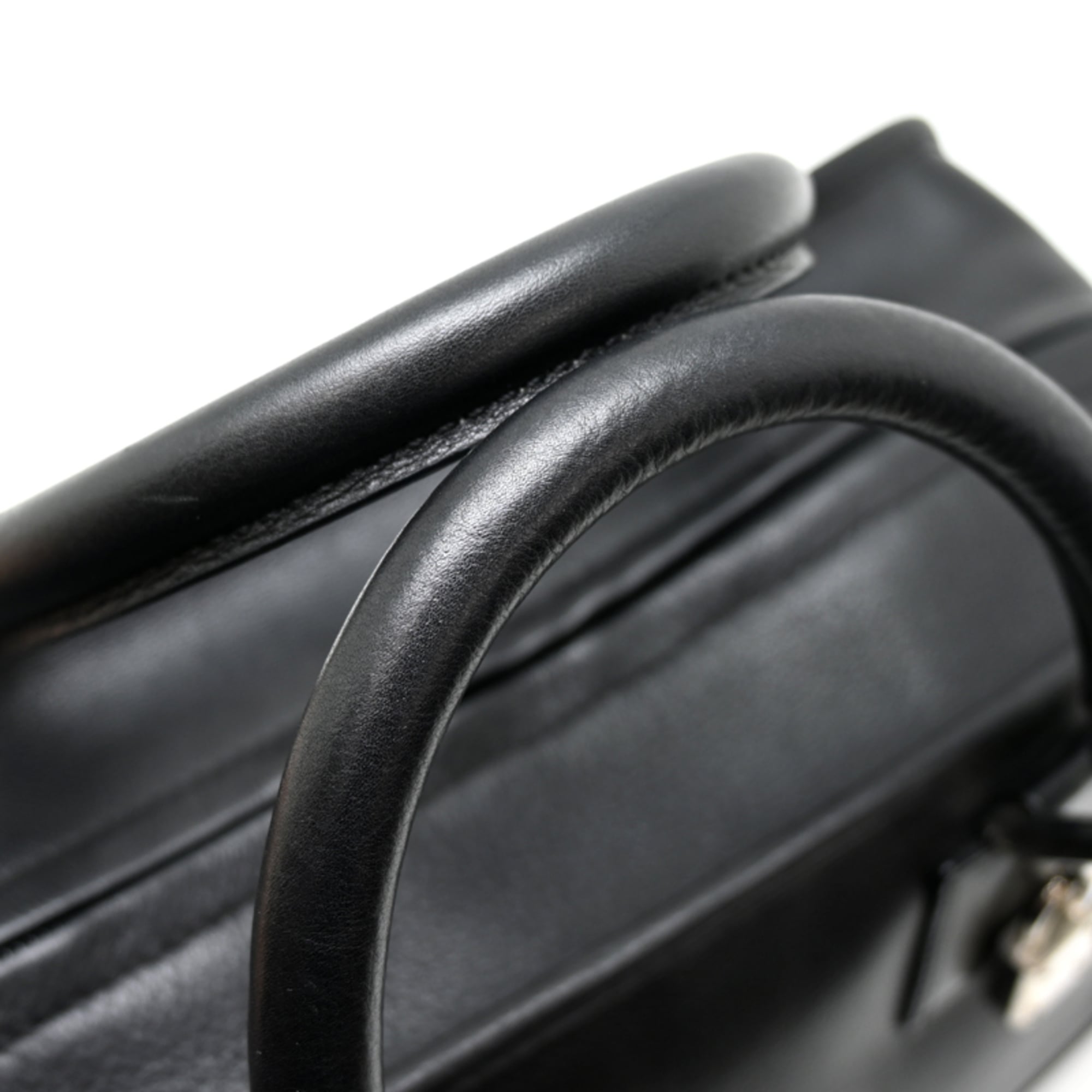 Loewe Black Leather Handbag (Pre-Owned)