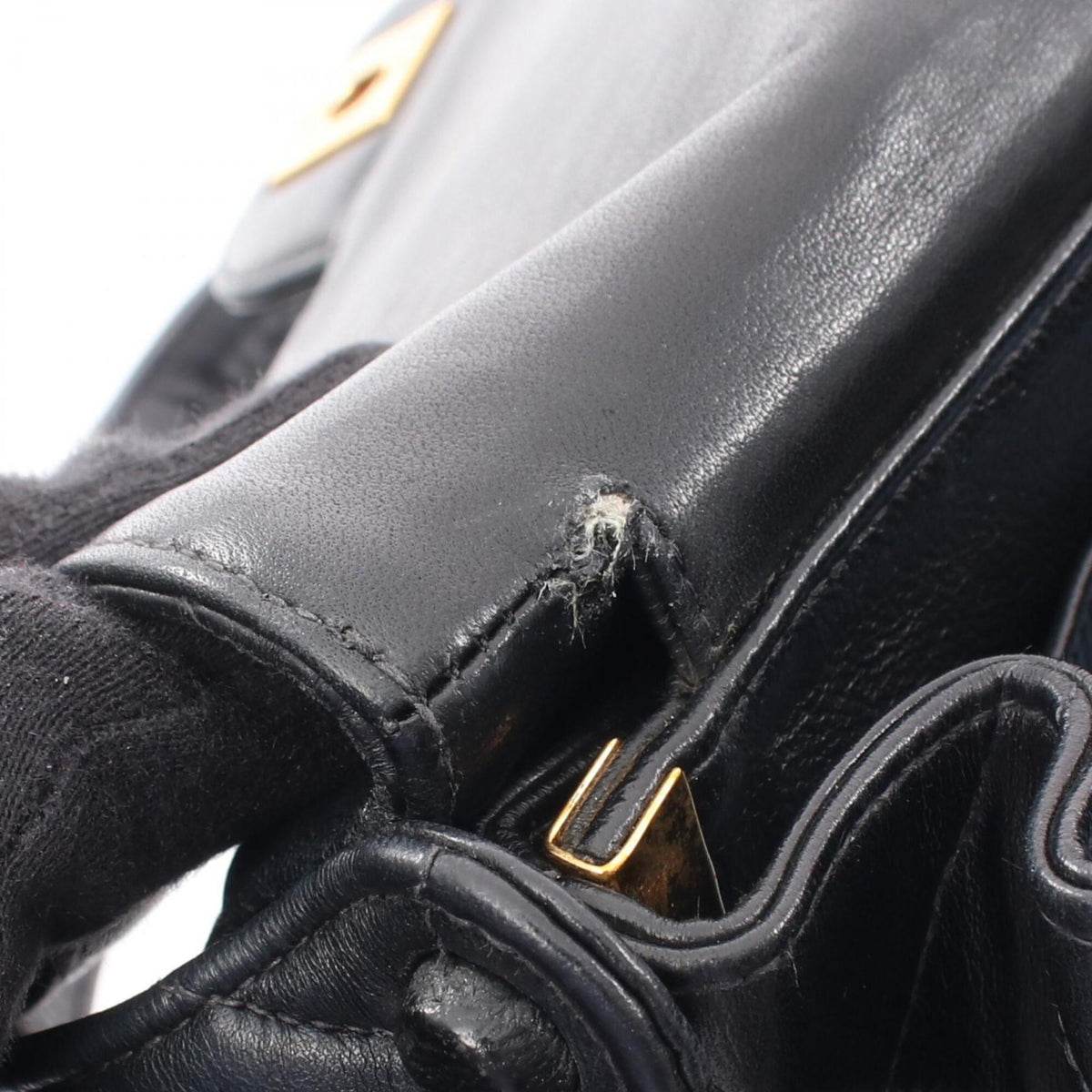 Chanel Matelasse Black Leather Handbag Shoulder Bag (Pre-Owned)