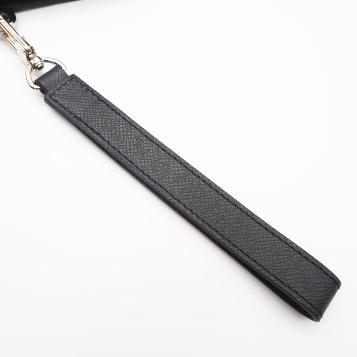 Louis Vuitton Taiga Black Leather Long Wallet (Bi-Fold) (Pre-Owned)