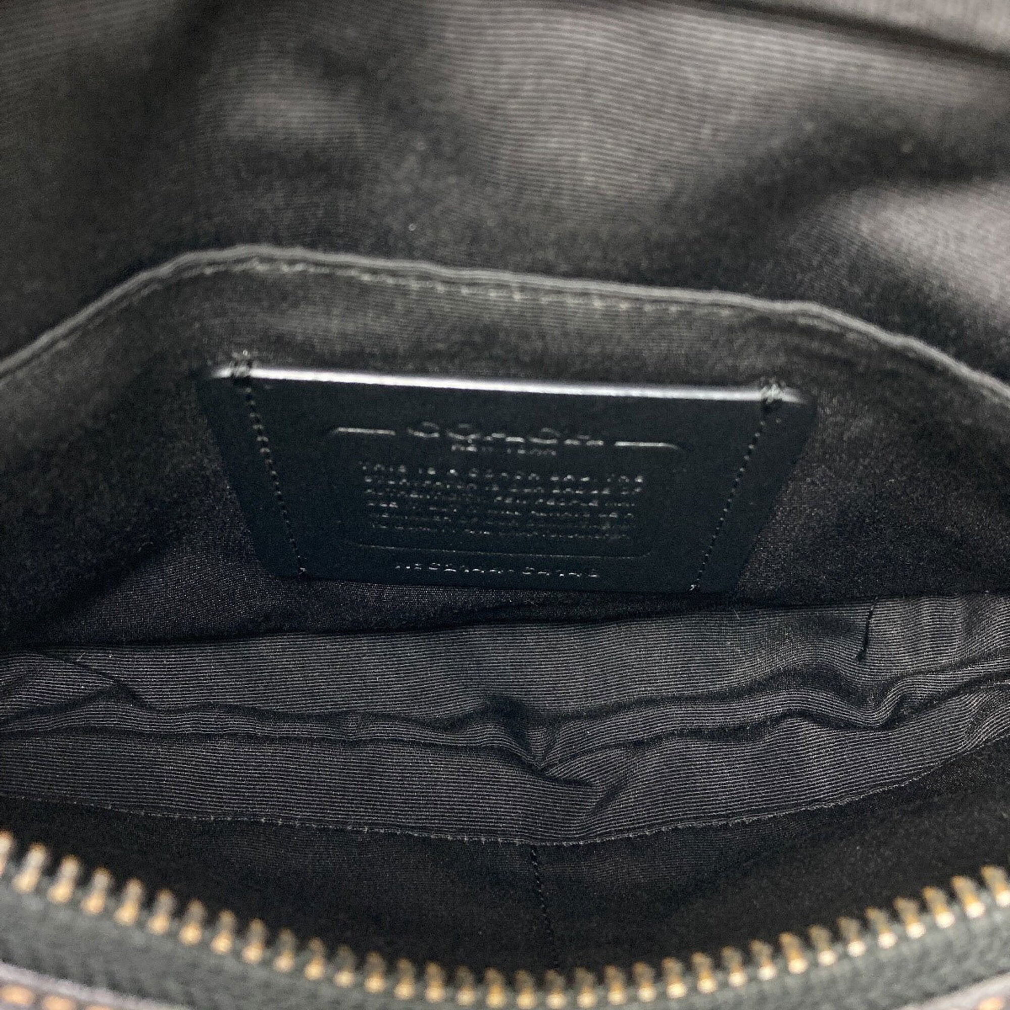 Coach Black Leather Shoulder Bag (Pre-Owned)
