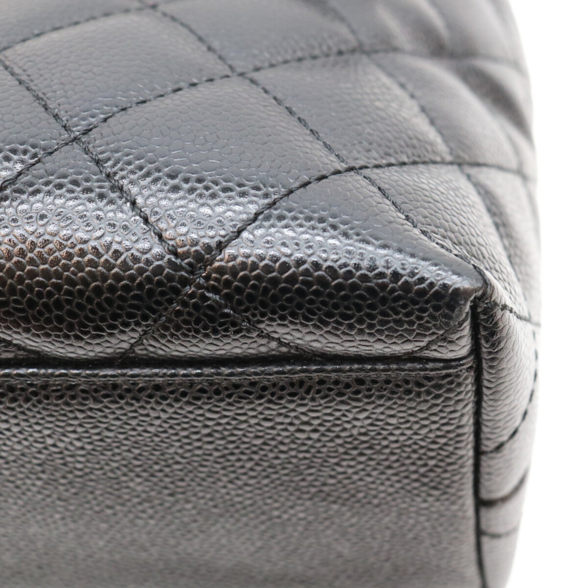 Chanel Black Grained Calfskin Handbag (Pre-Owned)