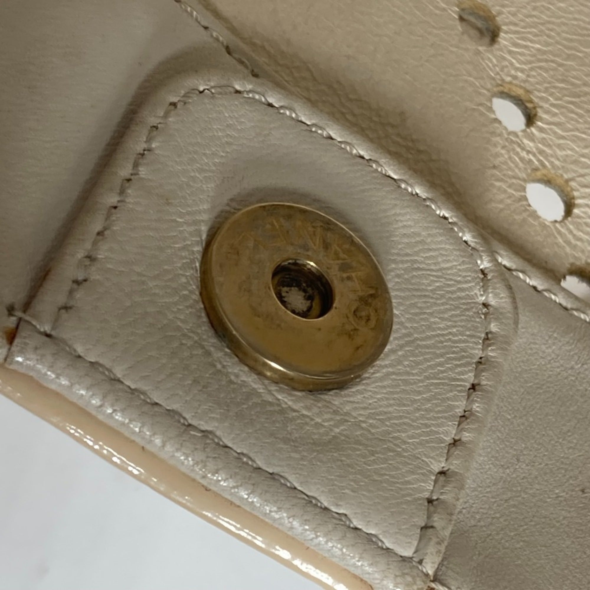 Chanel Ivory Shoulder Bag Tote Bag (Pre-Owned)