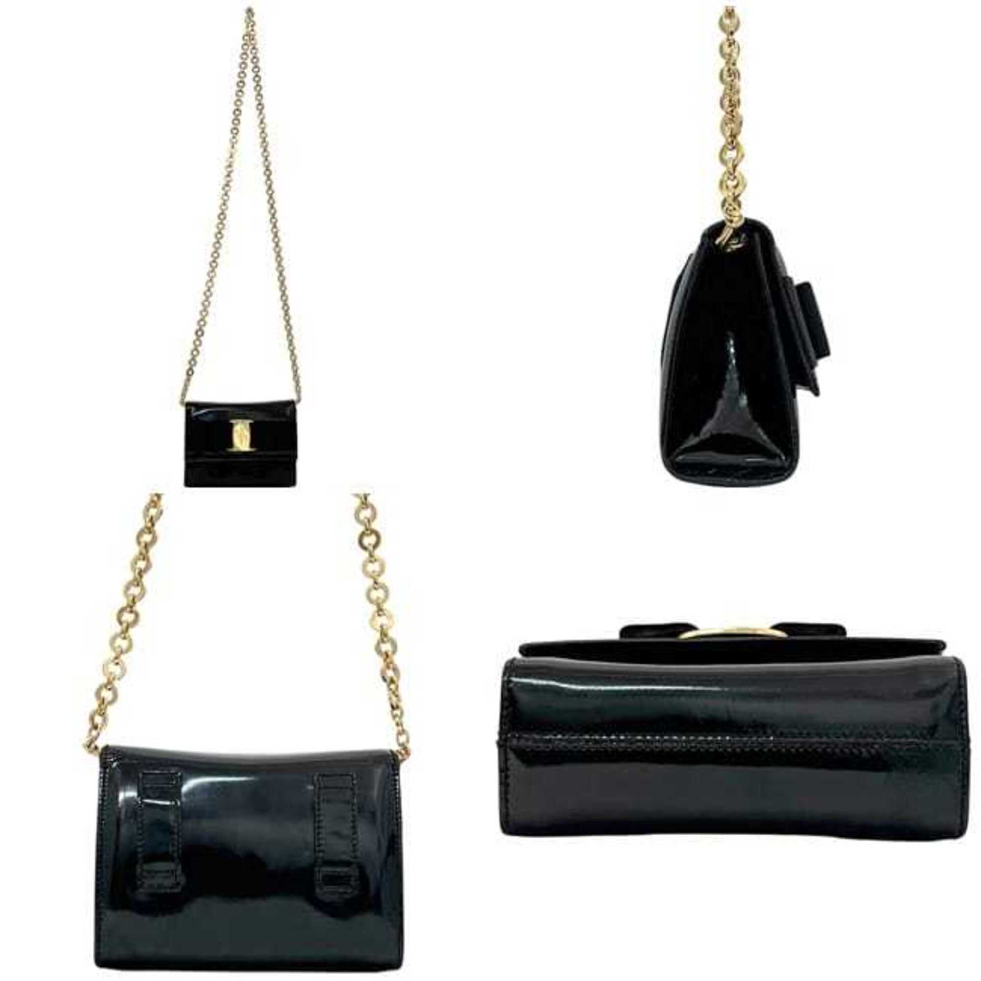 Salvatore Ferragamo Vara Black Patent Leather Shoulder Bag (Pre-Owned)