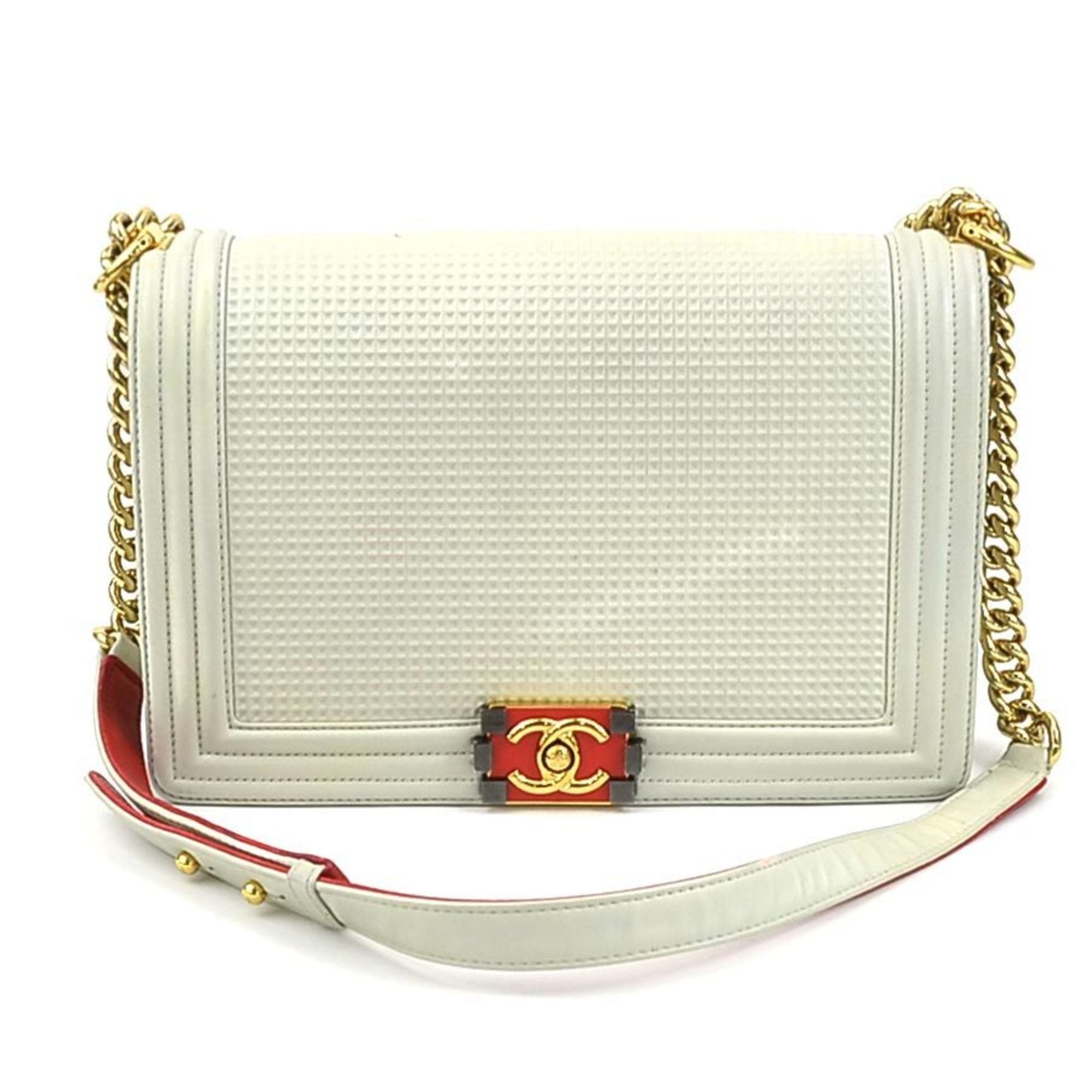 Chanel Off-White Leather Shoulder Bag (Pre-Owned)
