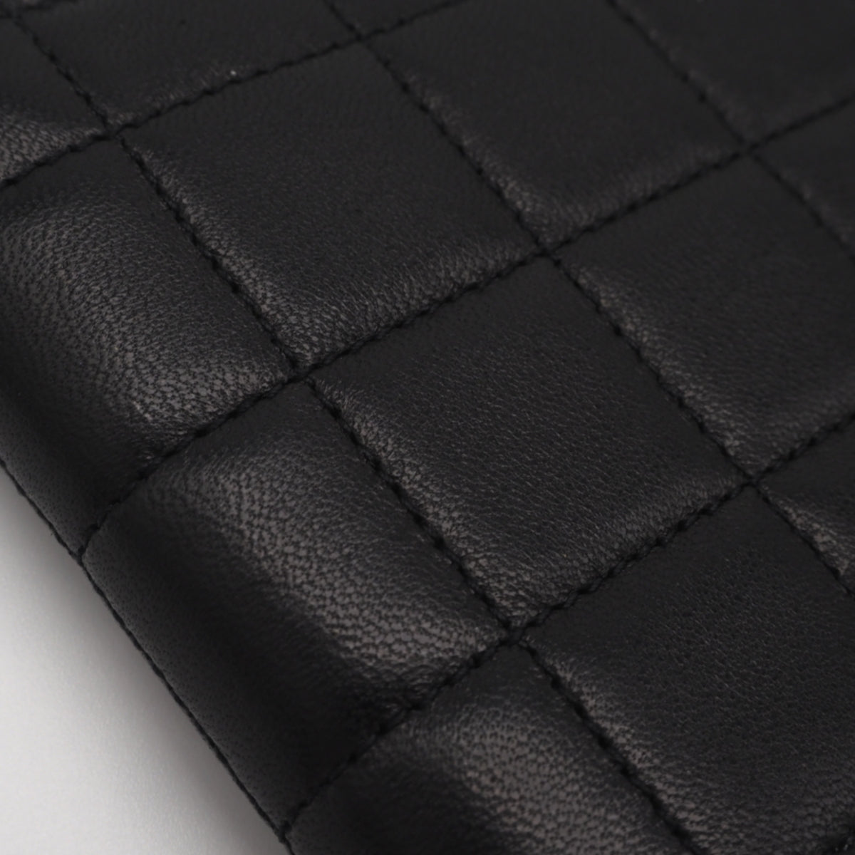 Yves Saint Laurent Black Leather Wallet (Bi-Fold) (Pre-Owned)