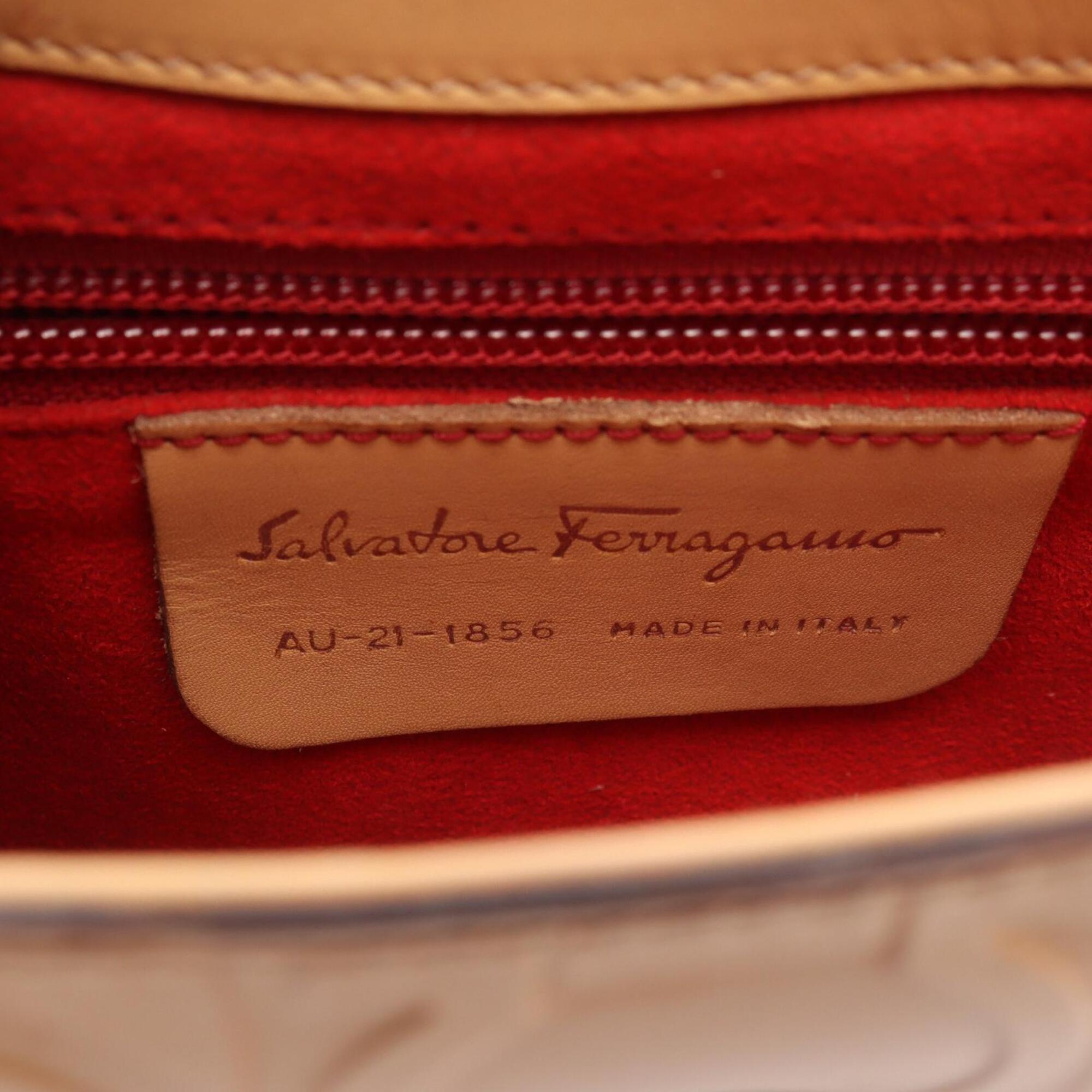 Salvatore Ferragamo Beige Leather Handbag Shoulder Bag (Pre-Owned)