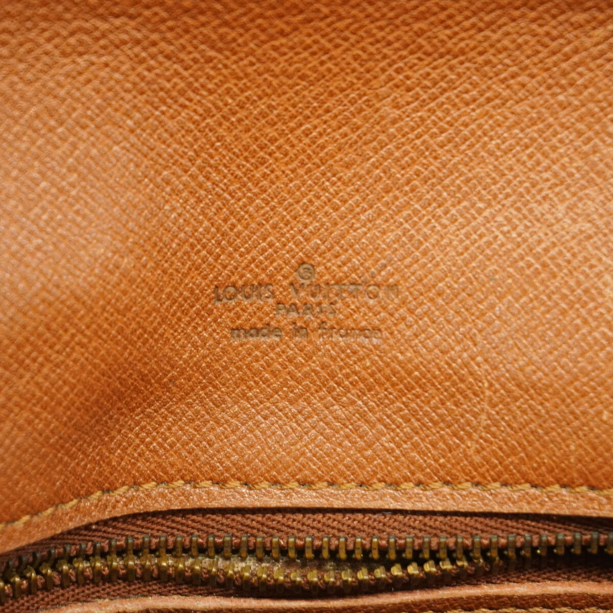 Louis Vuitton Brown Shoulder Bag (Pre-Owned)