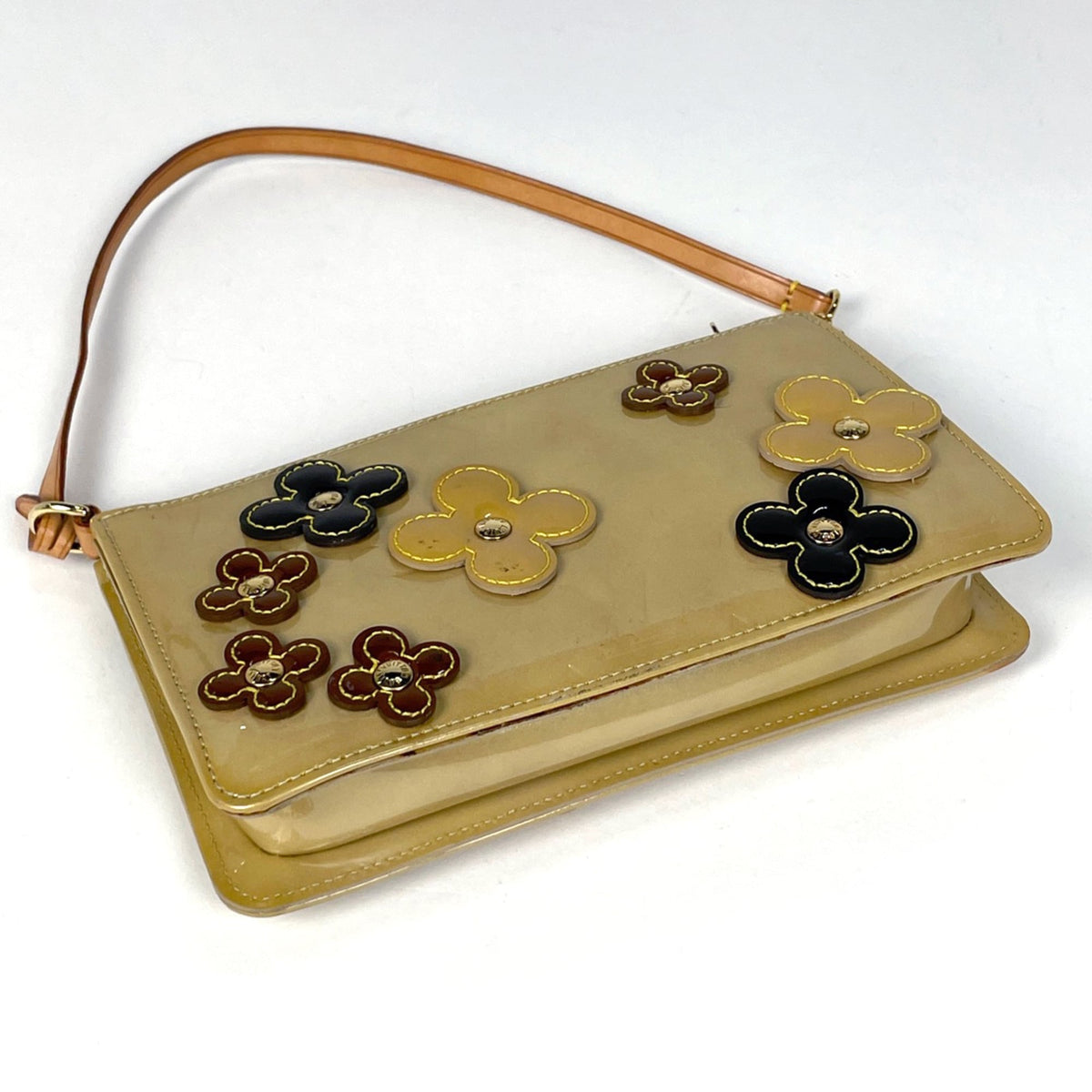 Louis Vuitton Beige Monogram Vernis Handbag (Pre-Owned)