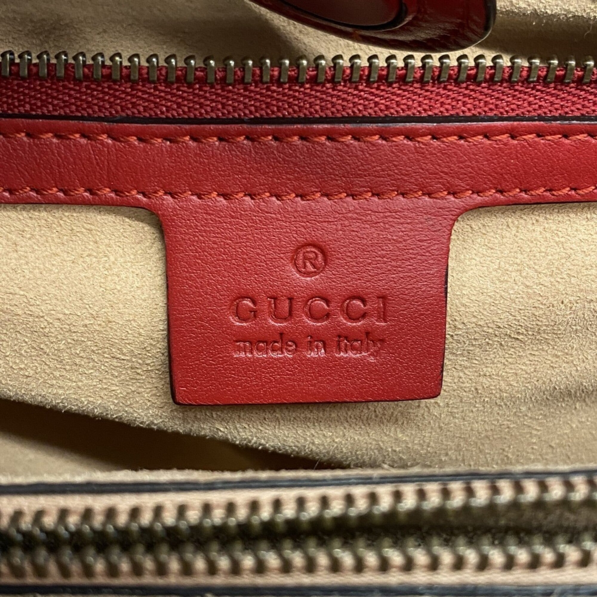 Gucci Red Color Leather Handbag (Pre-Owned)