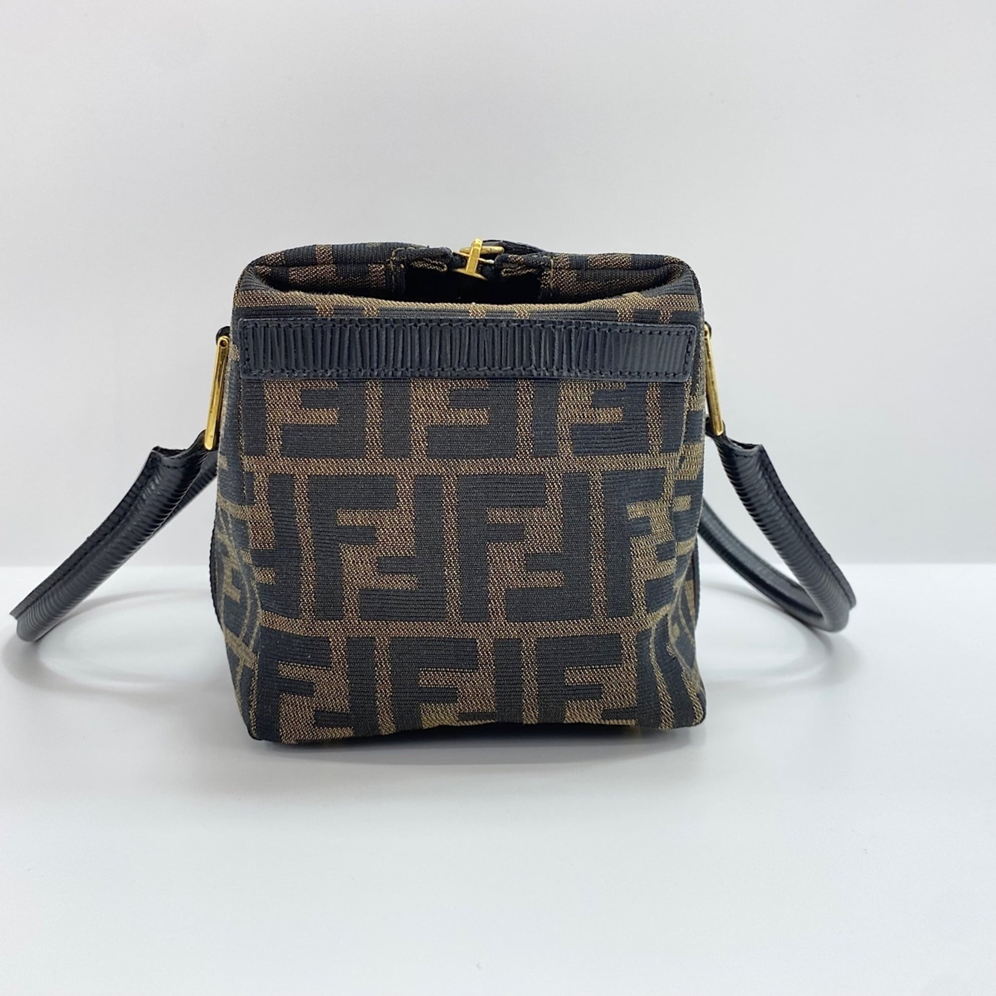 Fendi Beige Handbag (Pre-Owned)