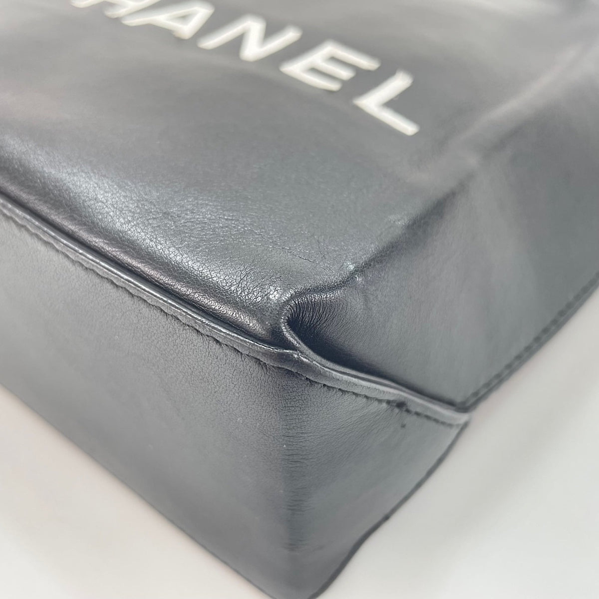 Chanel Black Handbag (Pre-Owned)