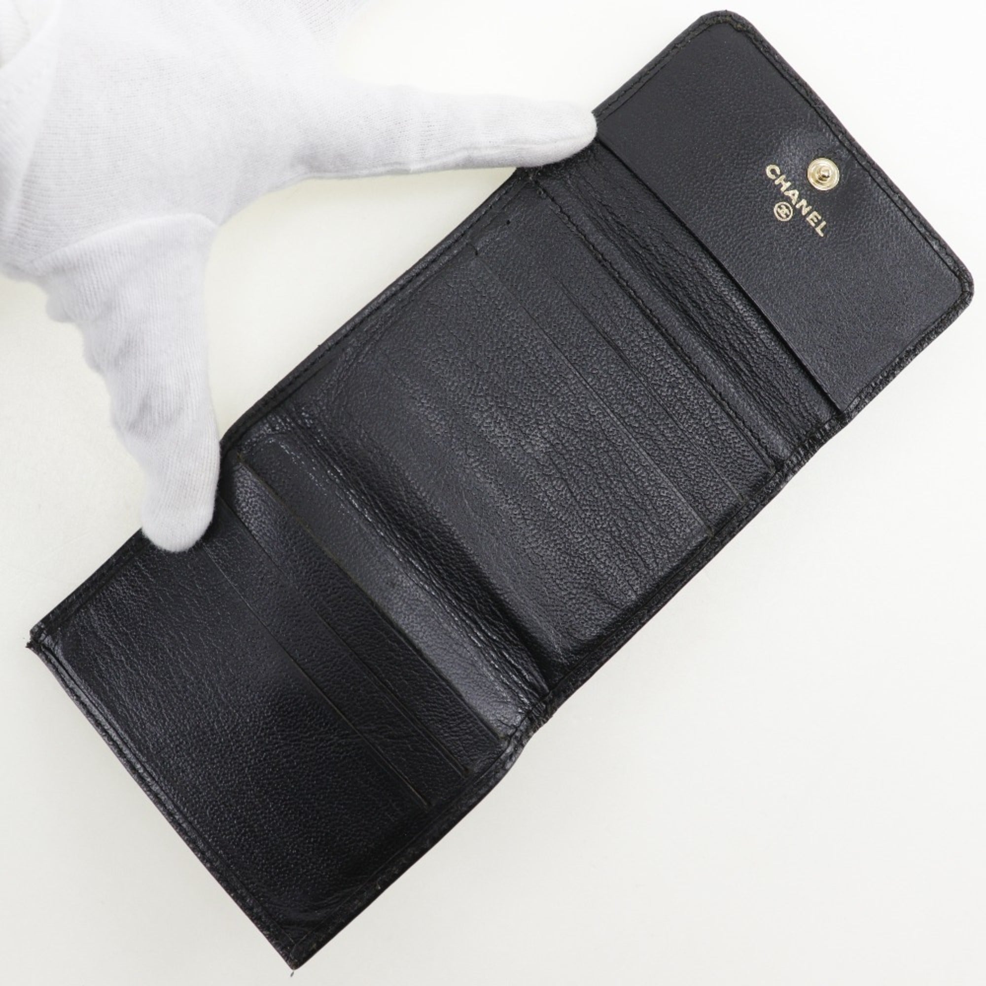 Chanel Black Leather Wallet (Bi-Fold) (Pre-Owned)