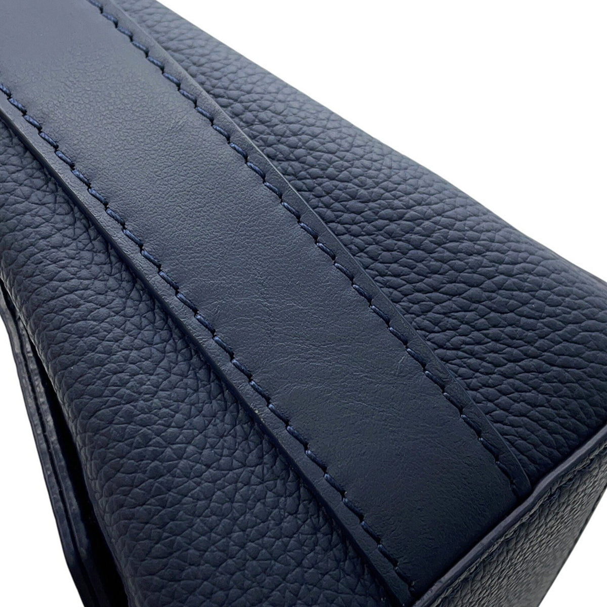 Louis Vuitton Navy Leather Handbag Shoulder Bag (Pre-Owned)